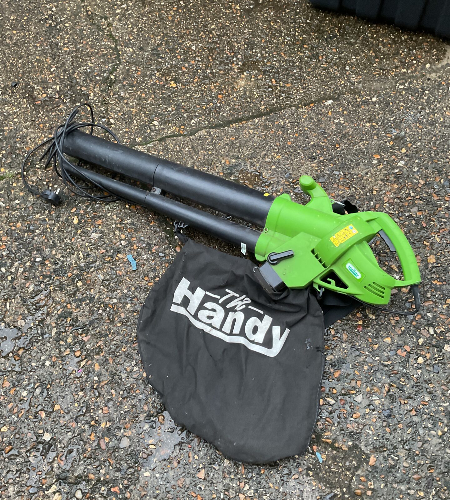 The handy electric garden blower vac