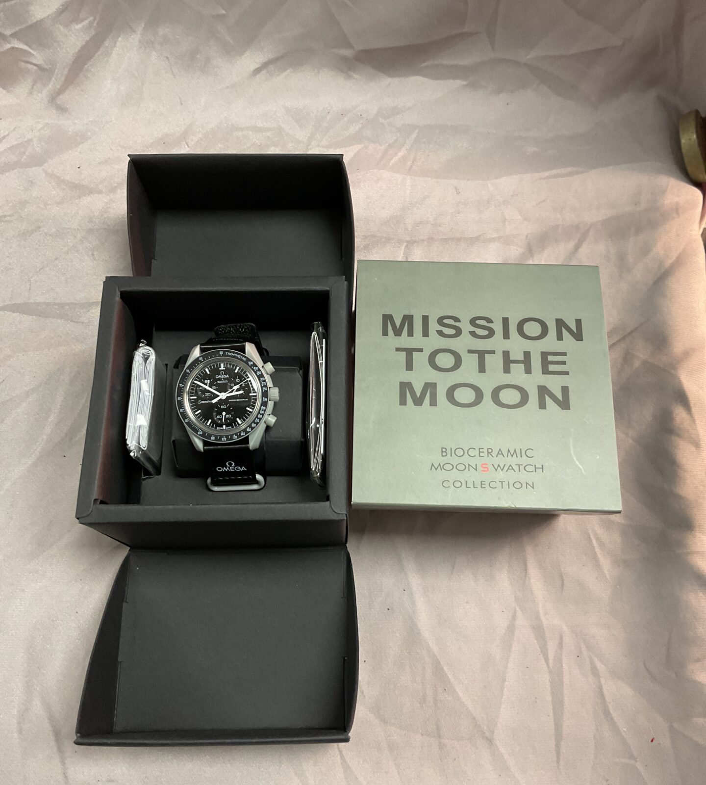 Omega swatch style mission to the moon bioceramic moon watch working - Image 2