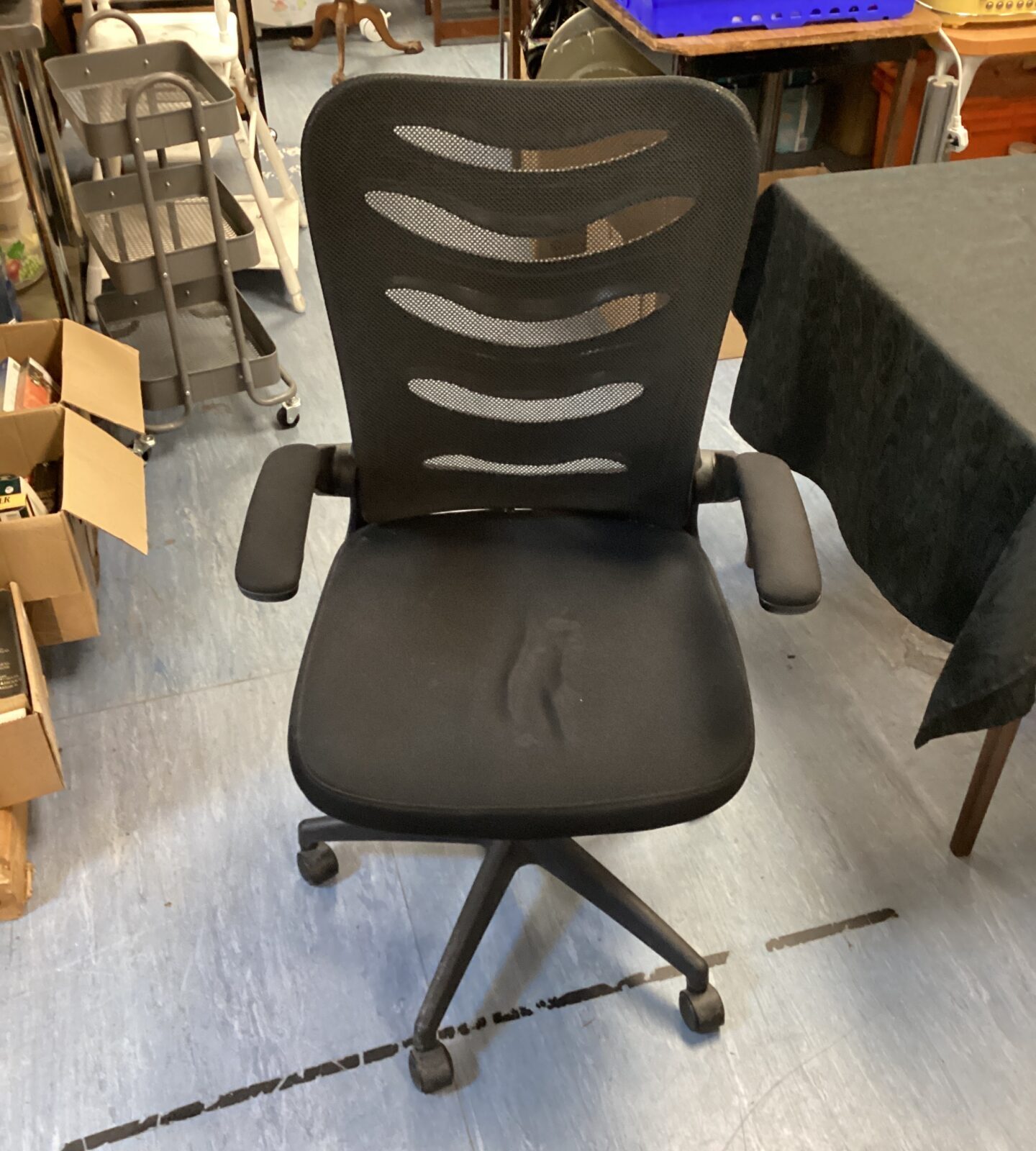 Ergonomic office swivel chair