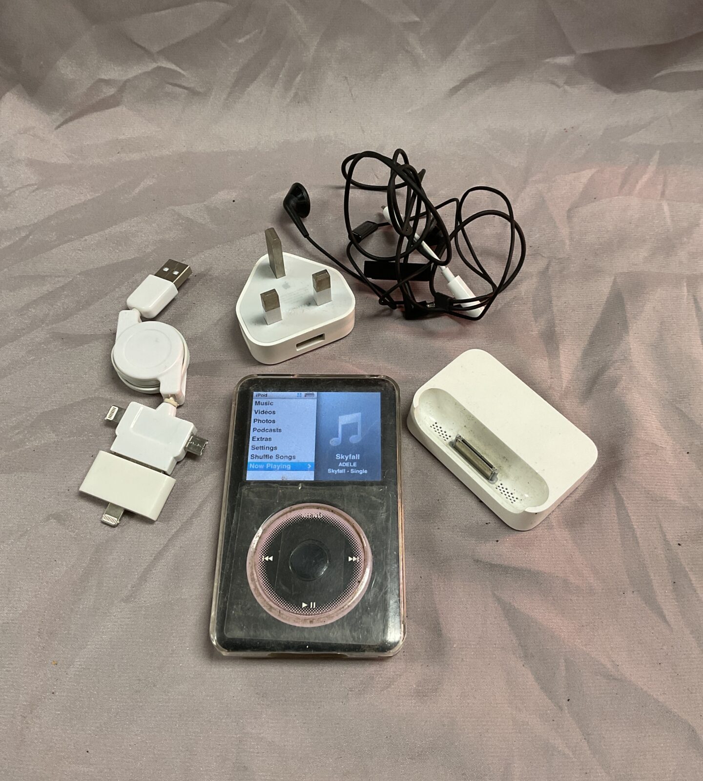 Apple 80Gb iPod with accessories working