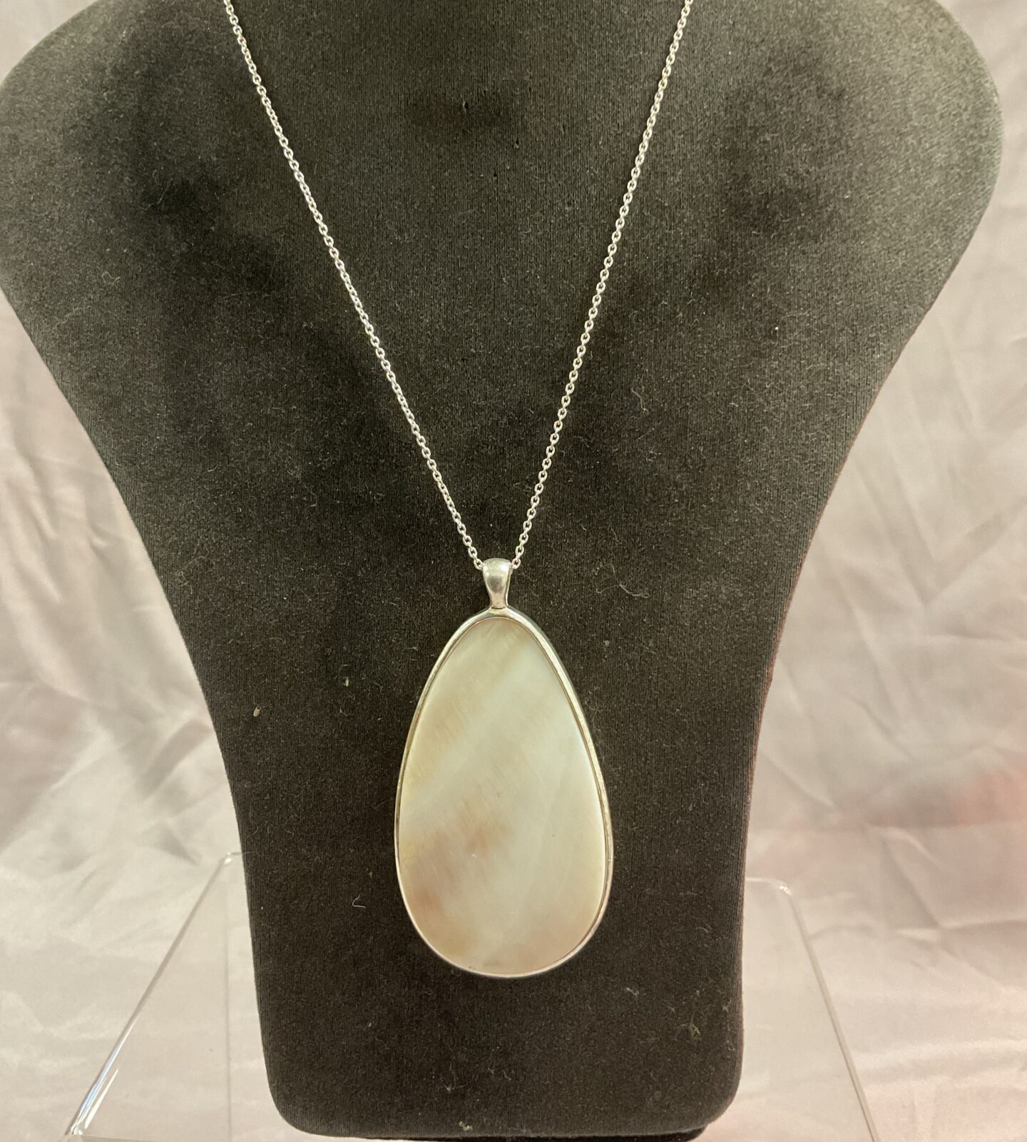 925 silver 16” necklace with shell pendant