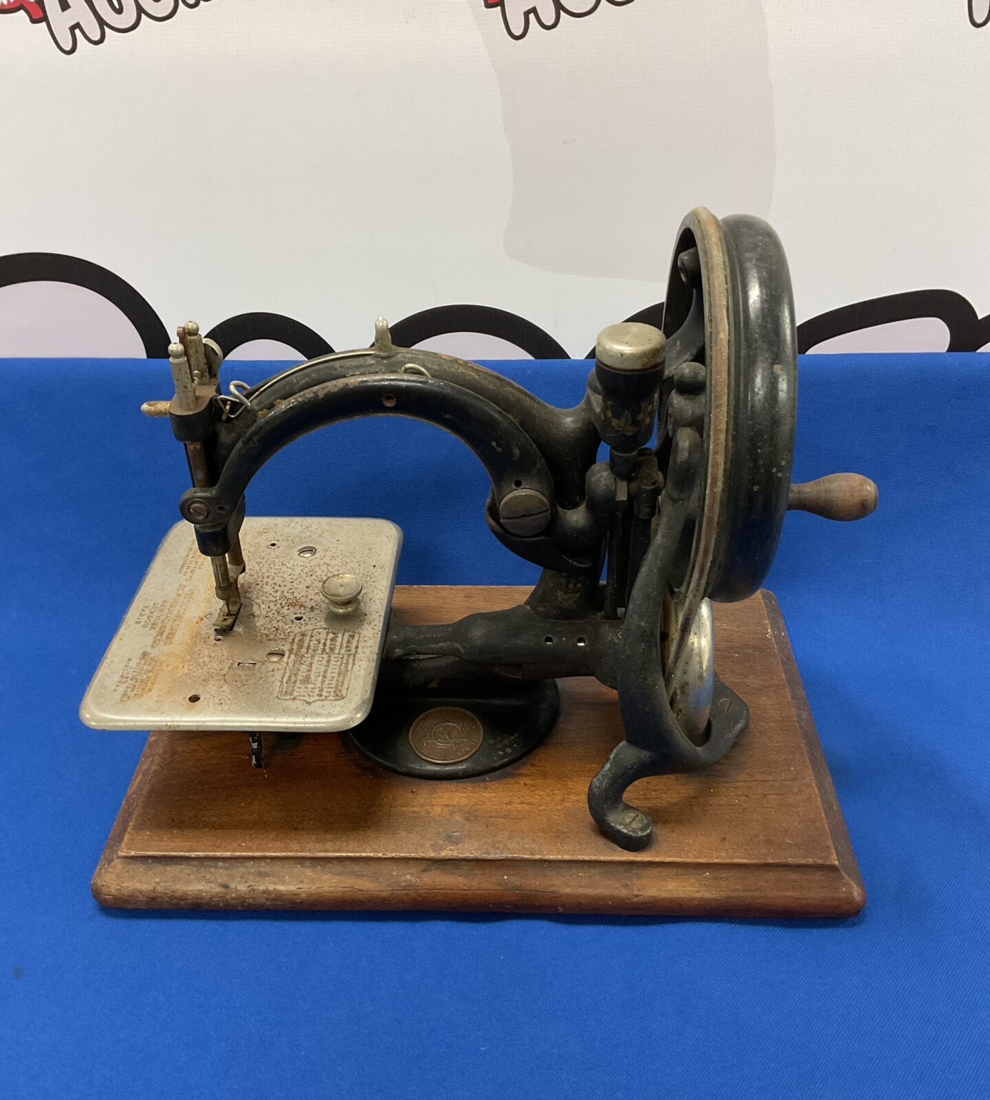 Antique will cox & Gibbs sewing machine