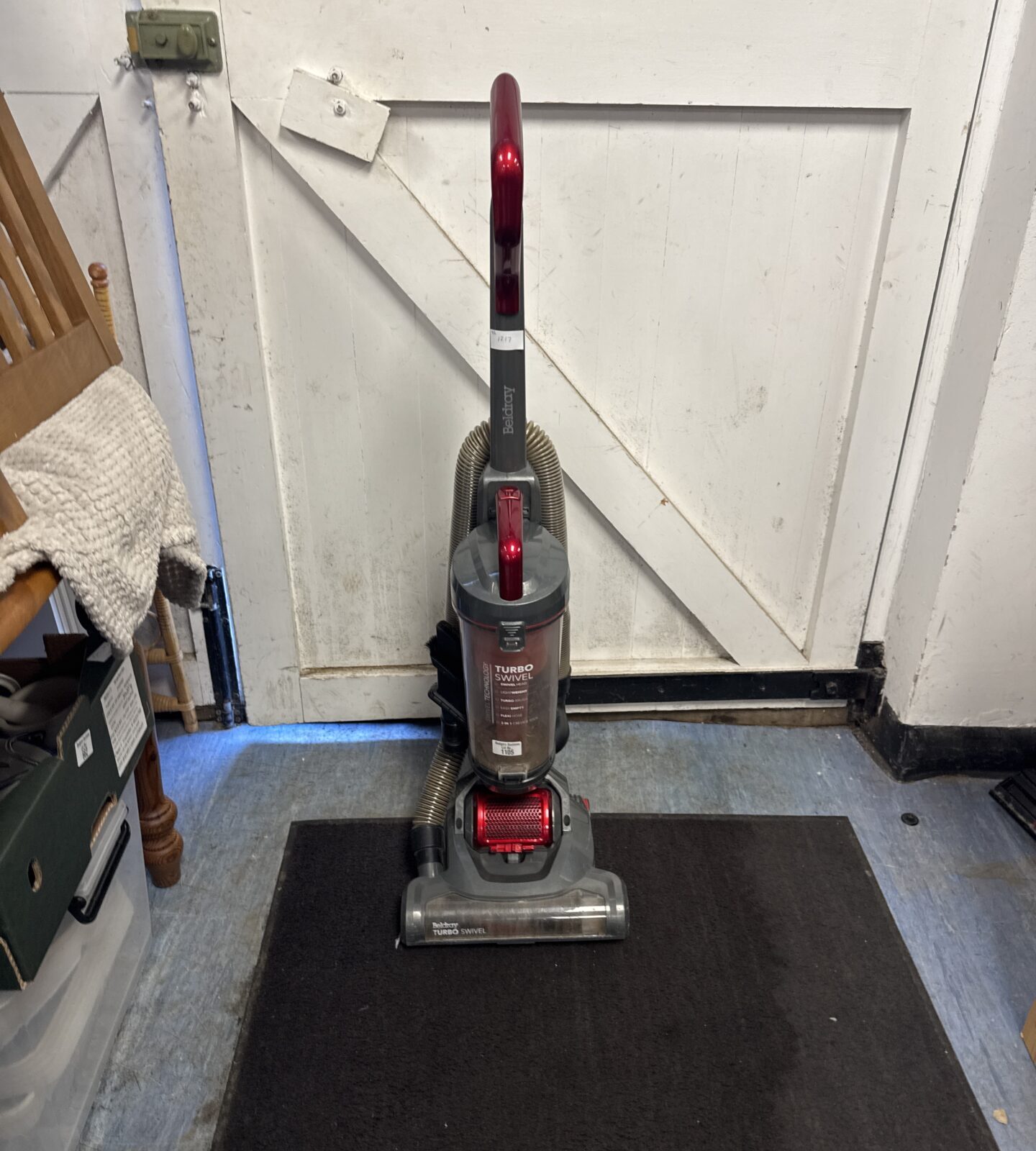 Beldray turbo swivel hoover - working