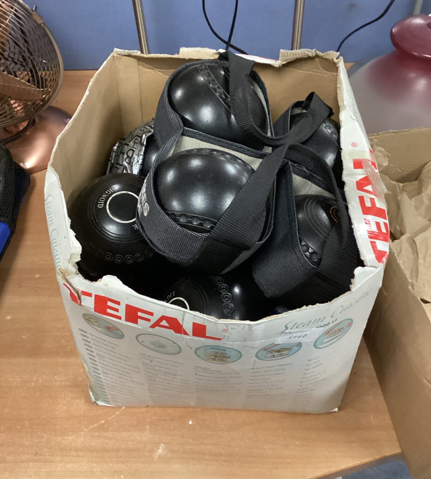 Box of garden bowls, four sets