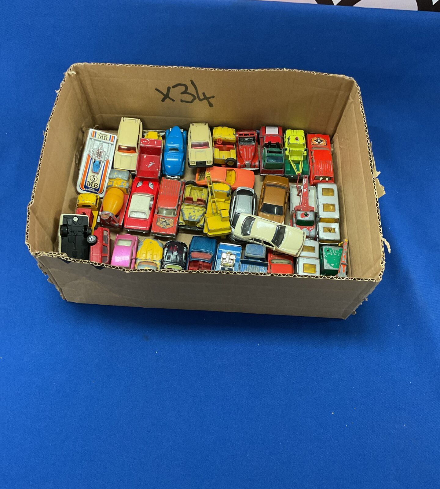 Box of mixed diecast models inc corgi and matchbox