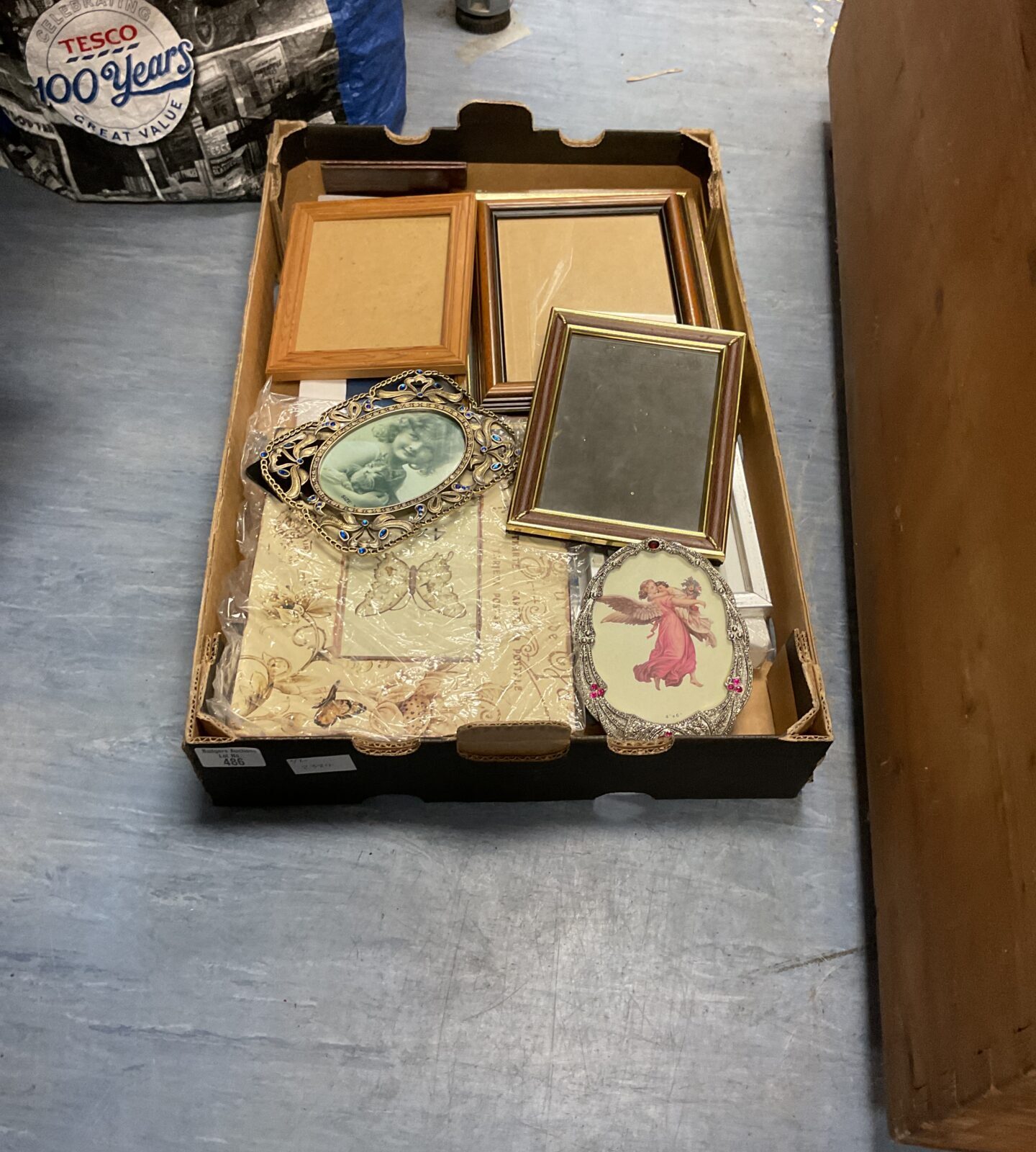 Box of mixed photo frames