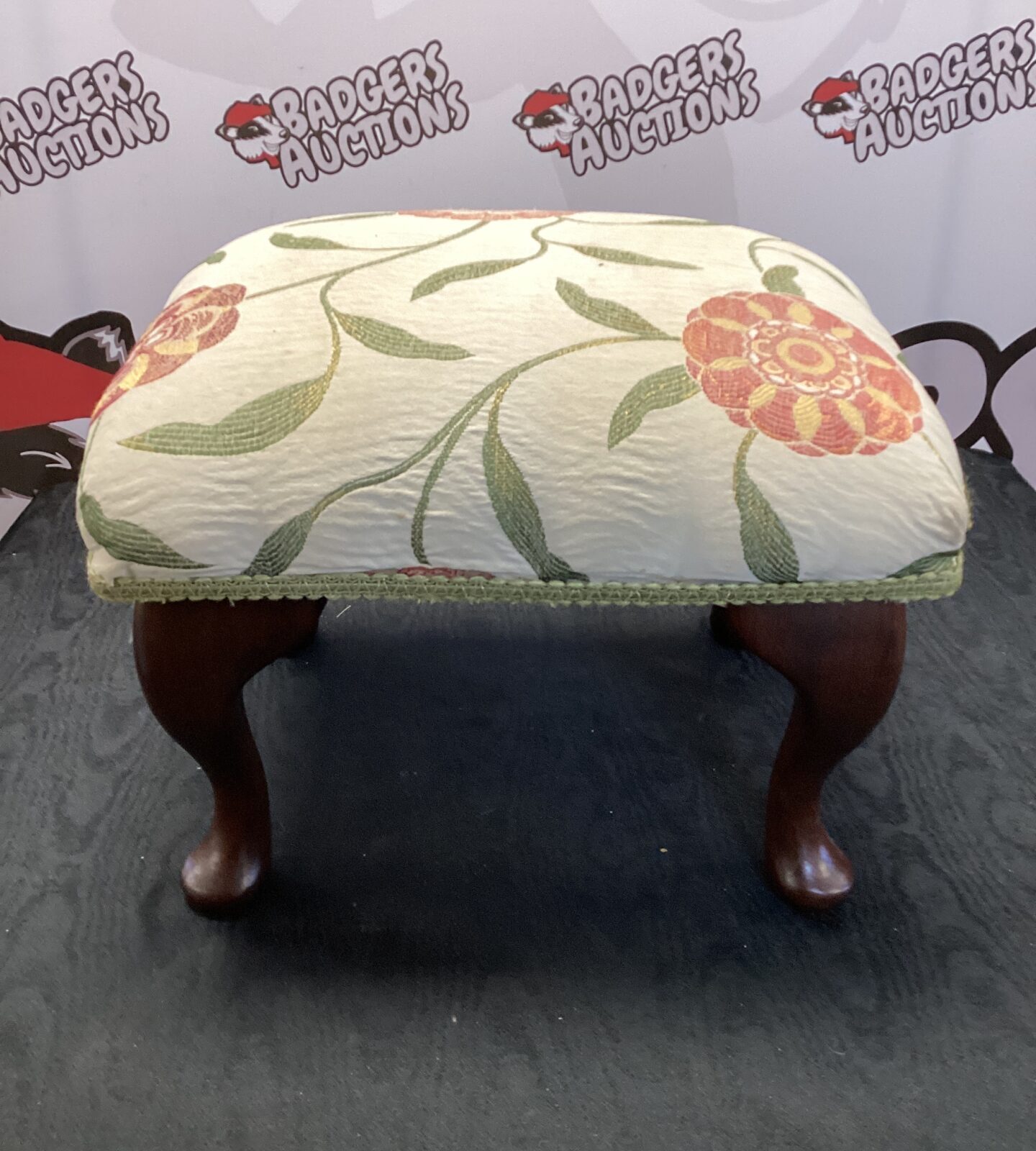 Floral patterned foot rest