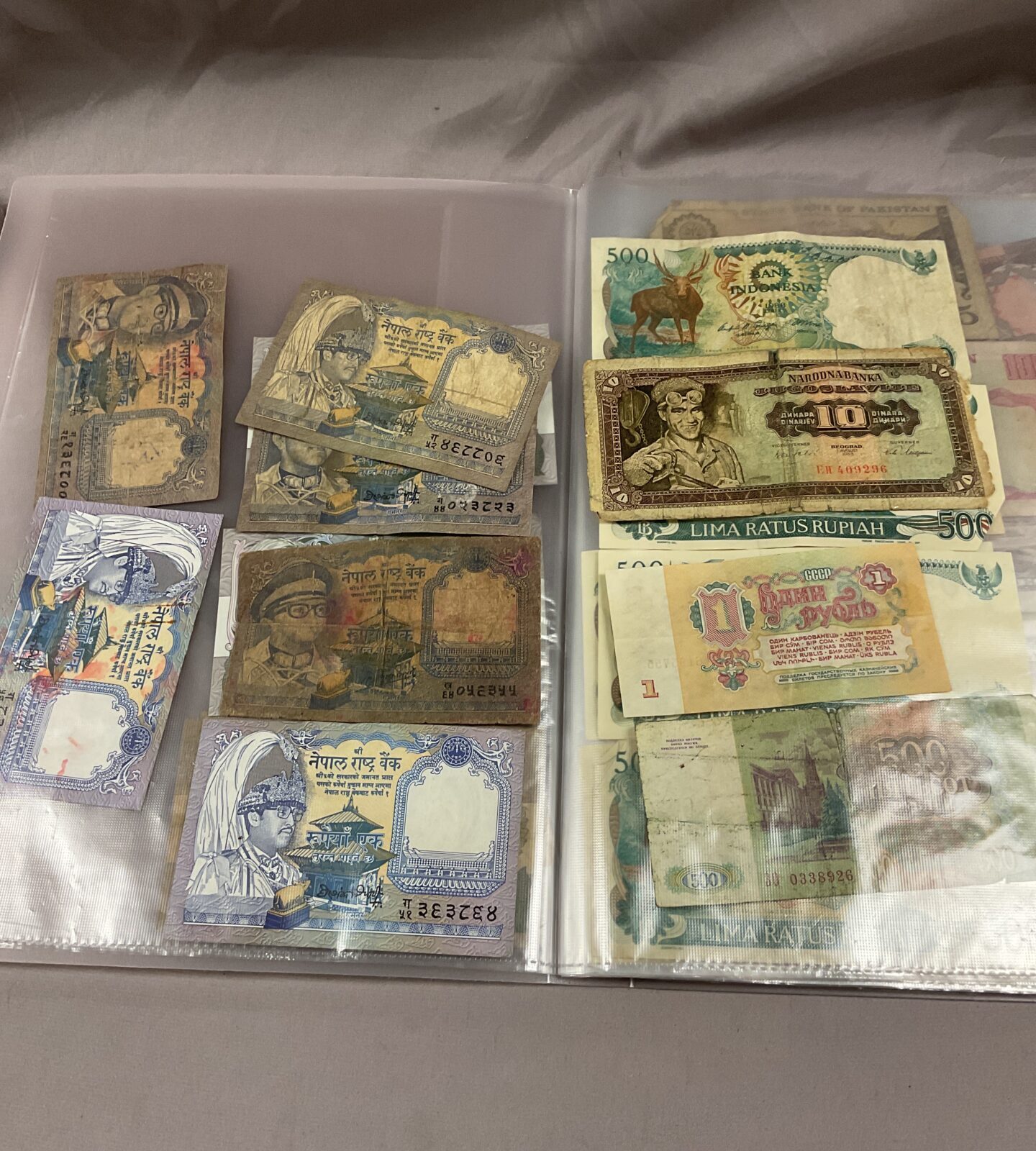 Folder of assorted Foreign banknotes