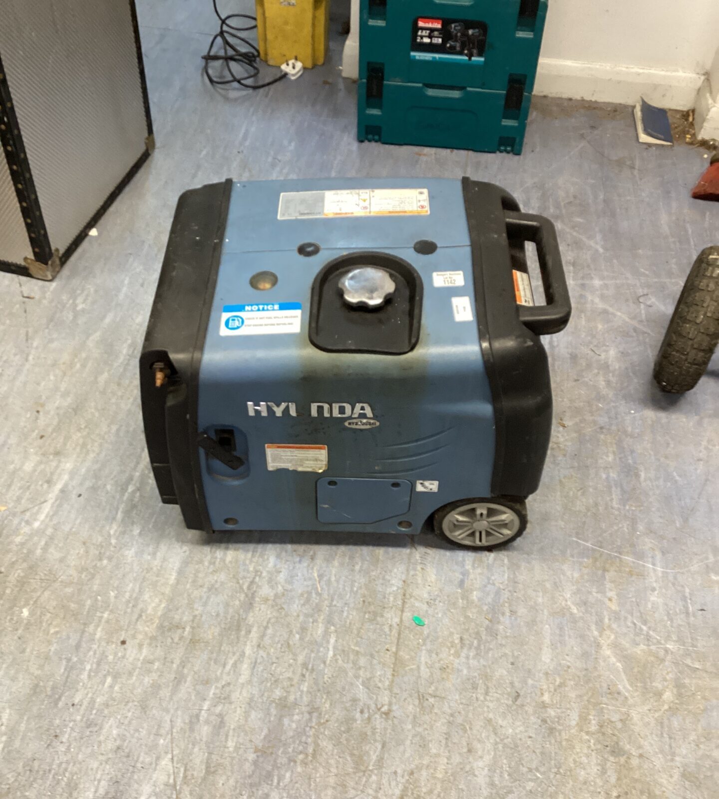 Hyundai hy3200sei Petrol Generator