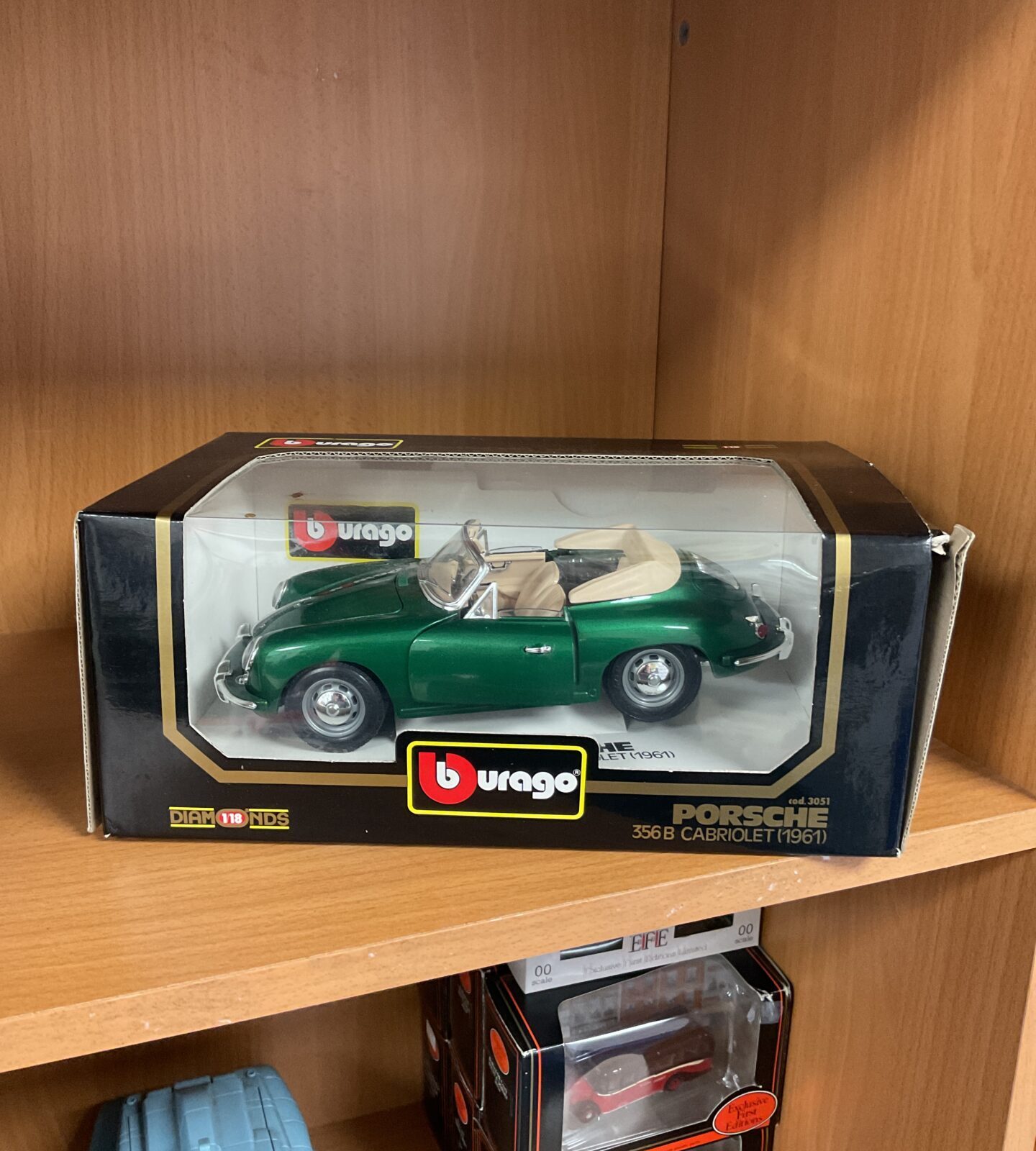 Burago porsche 356b cabriolet 1/18 scale model car