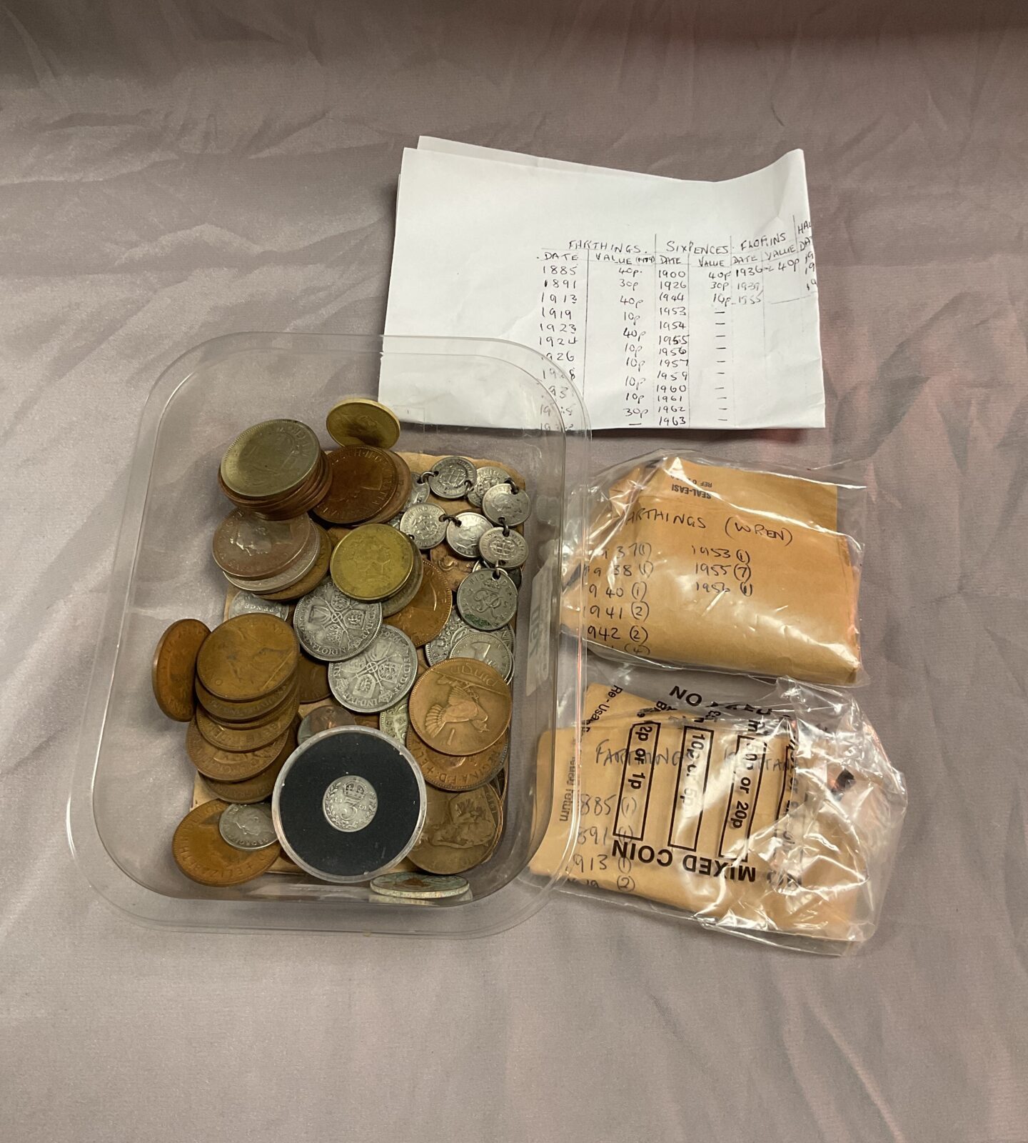Tray mixed coins Inc two bags farthings
