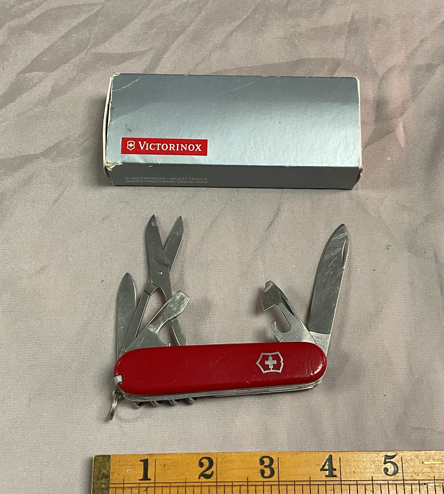 Victorinox Swiss army pocket knife with box