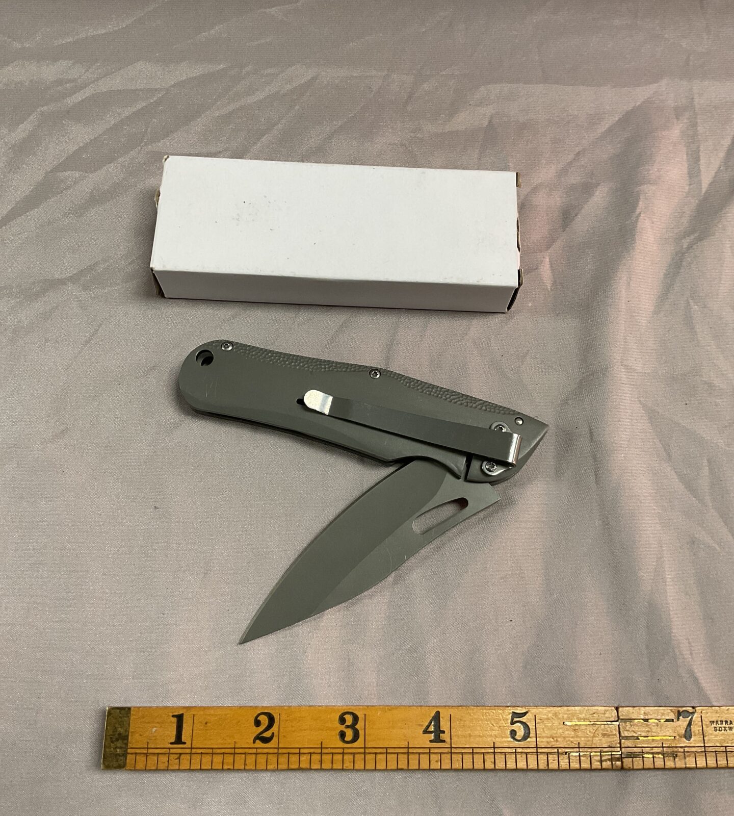 D2 Pocket Knife new in box