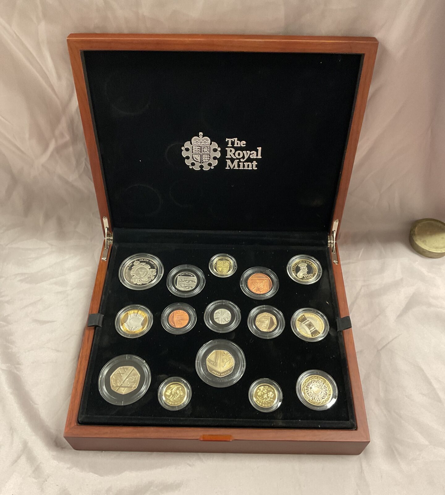 The Royal mint 2014 United Kingdom premium proof coin set