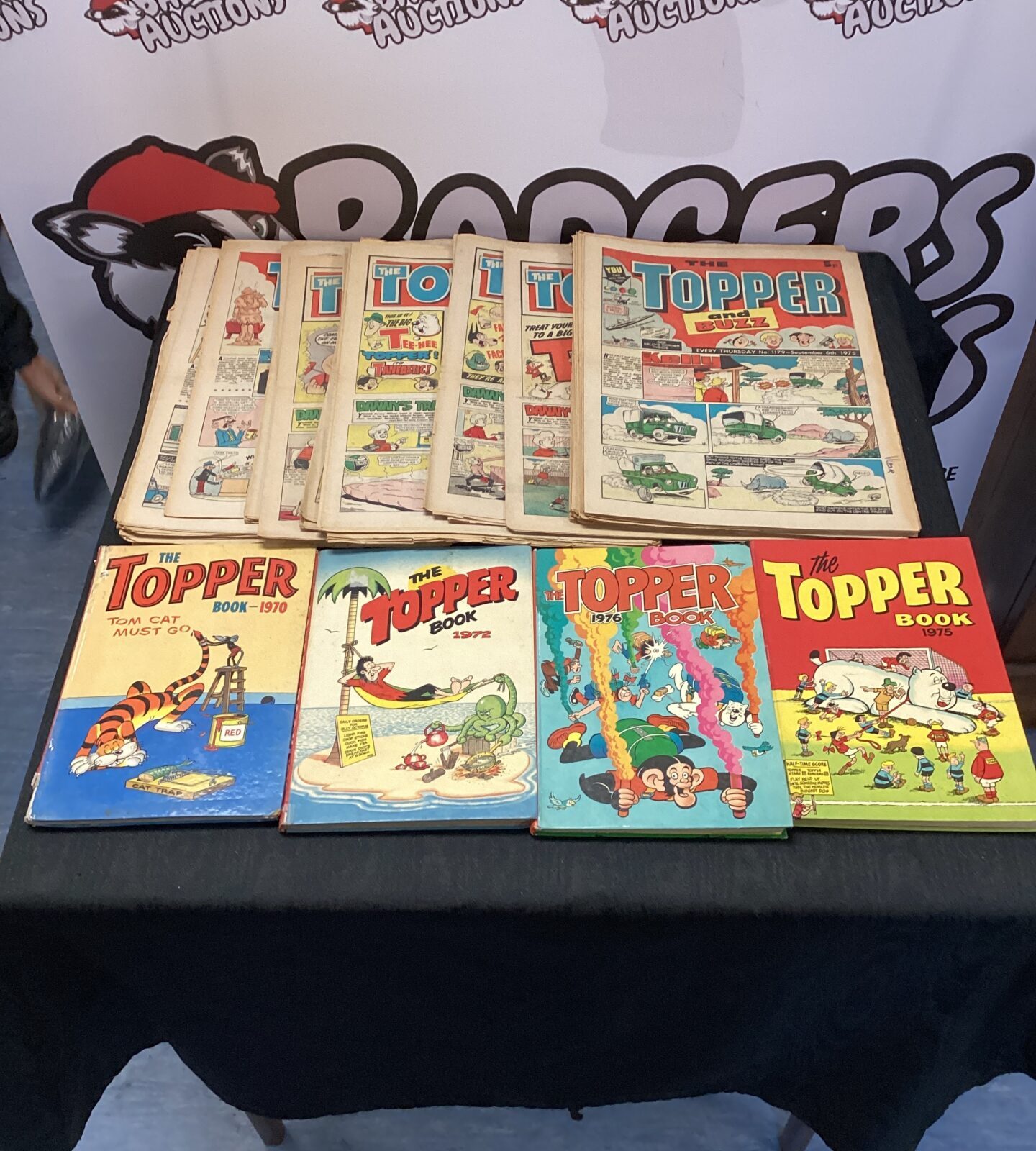 Quantity of vintage topper comics & annuals