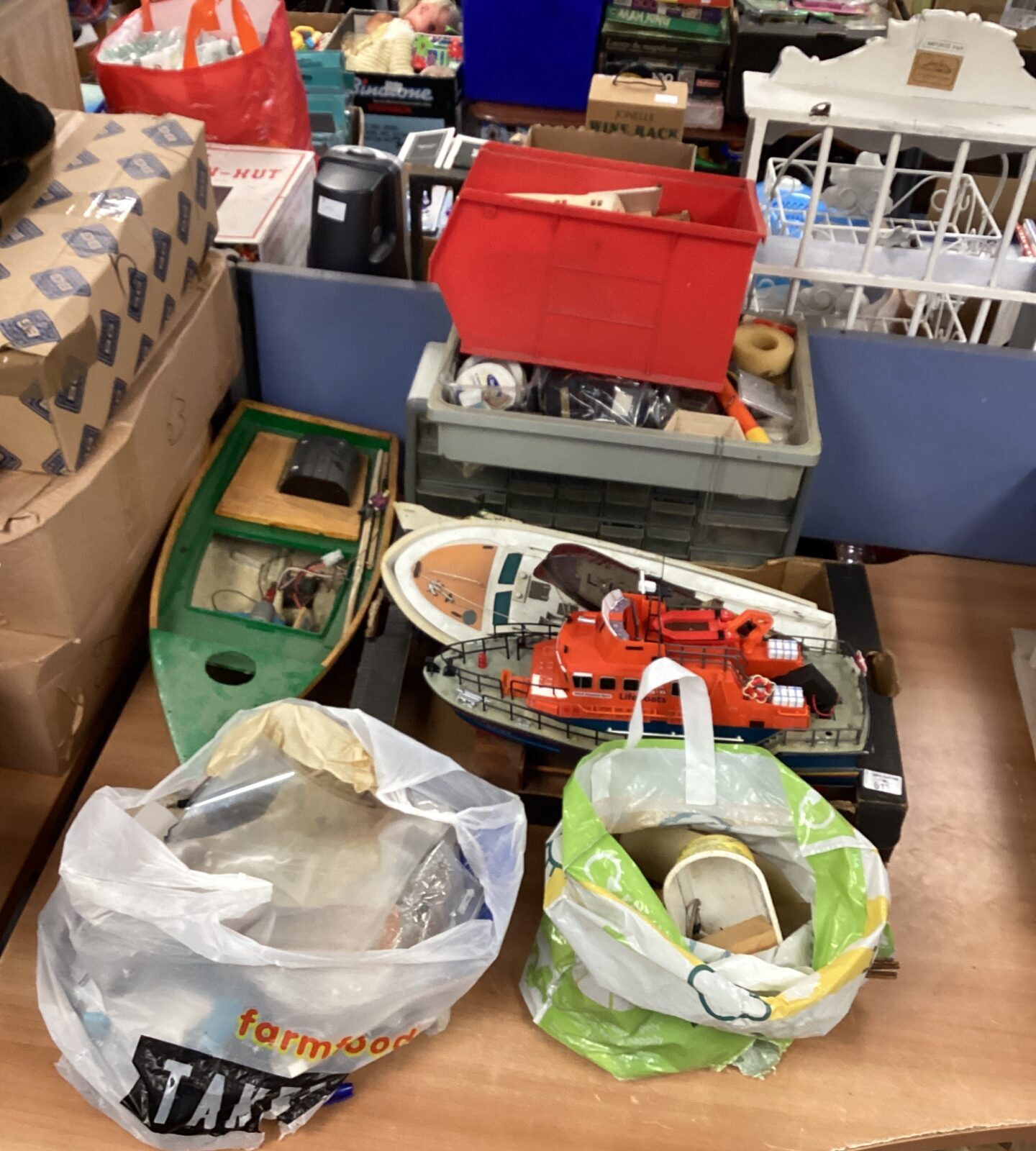 Large quantity of model boat parts,spares and boats for repair