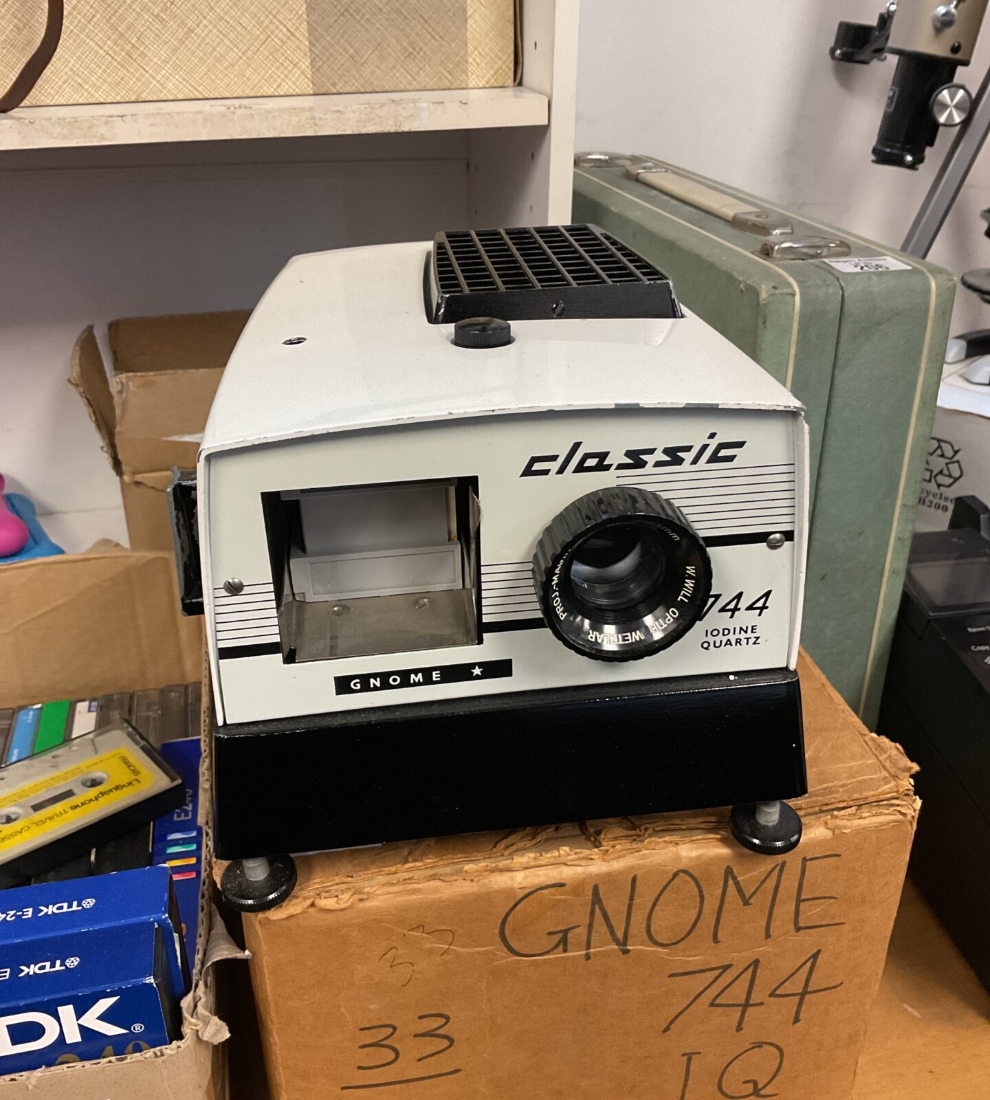 Vintage gnome 744 slide projector