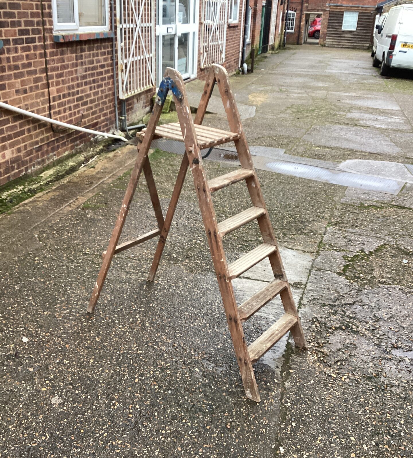 Wooden 5’ Step ladder