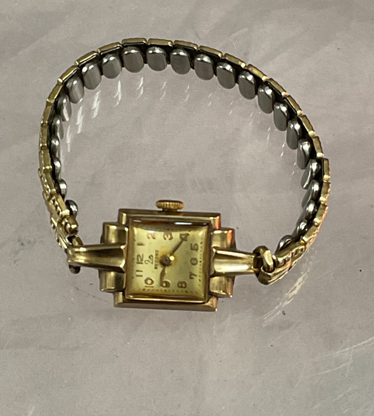 9ct gold ladies wristwatch 17.55g gross