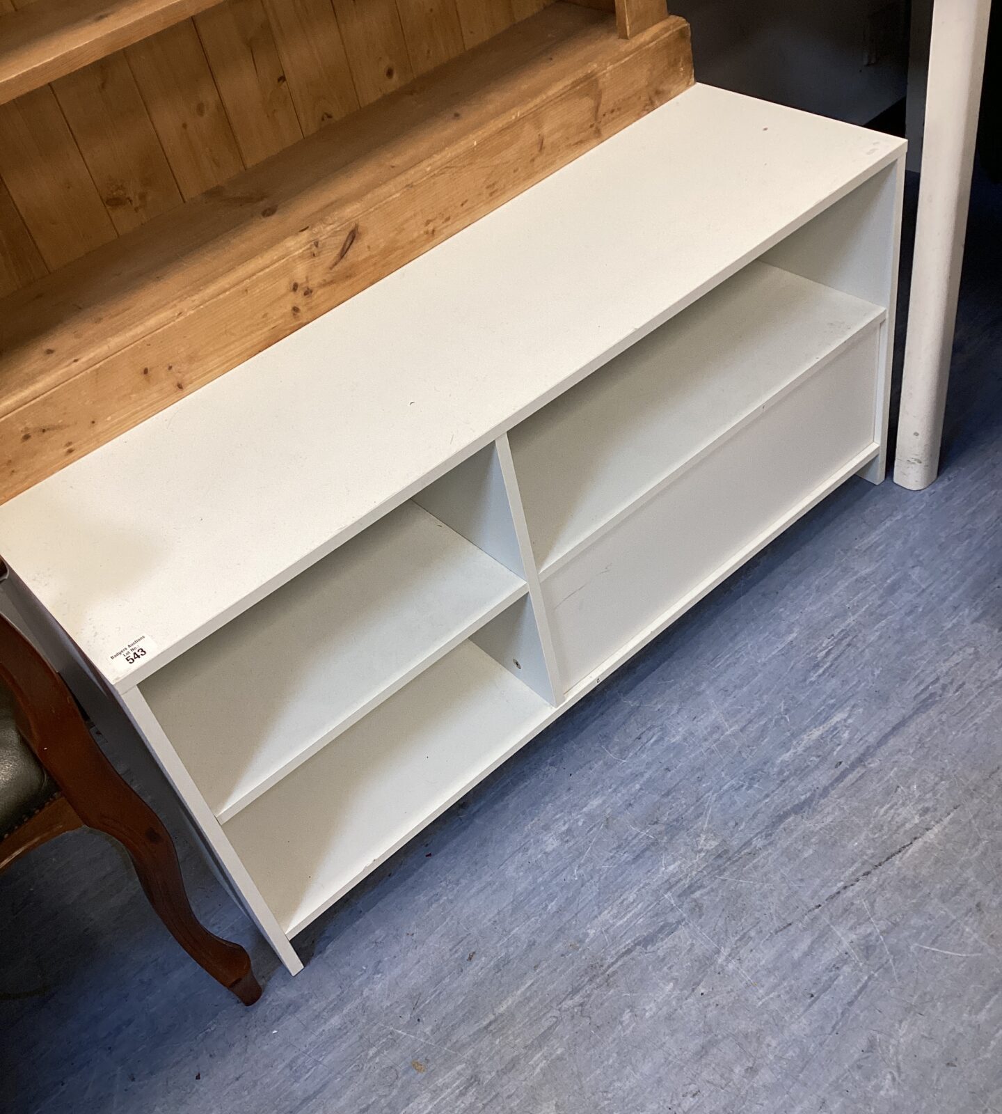 white media cabinet W41/H21/D20”