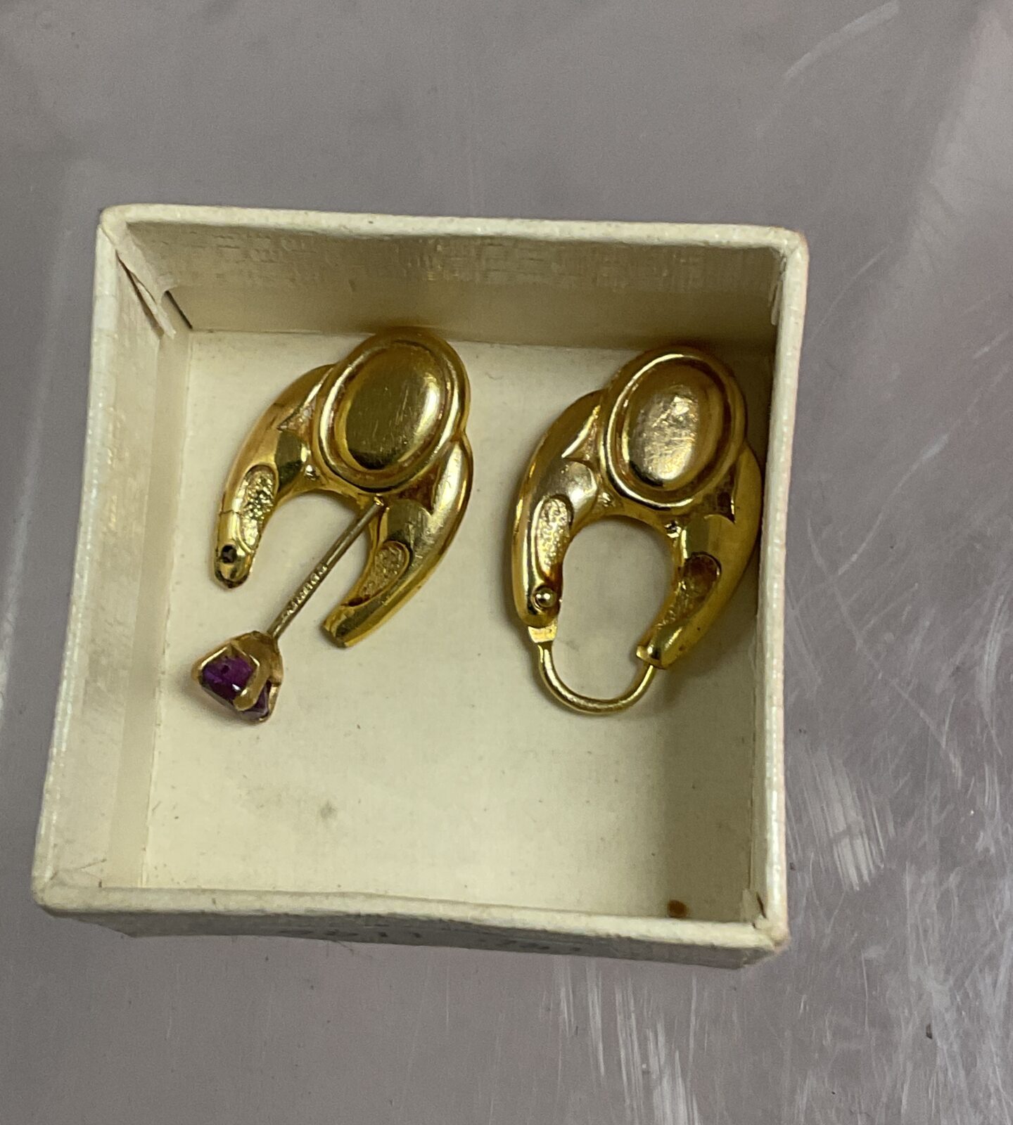 1.95g gross scrap 9ct gold earrings