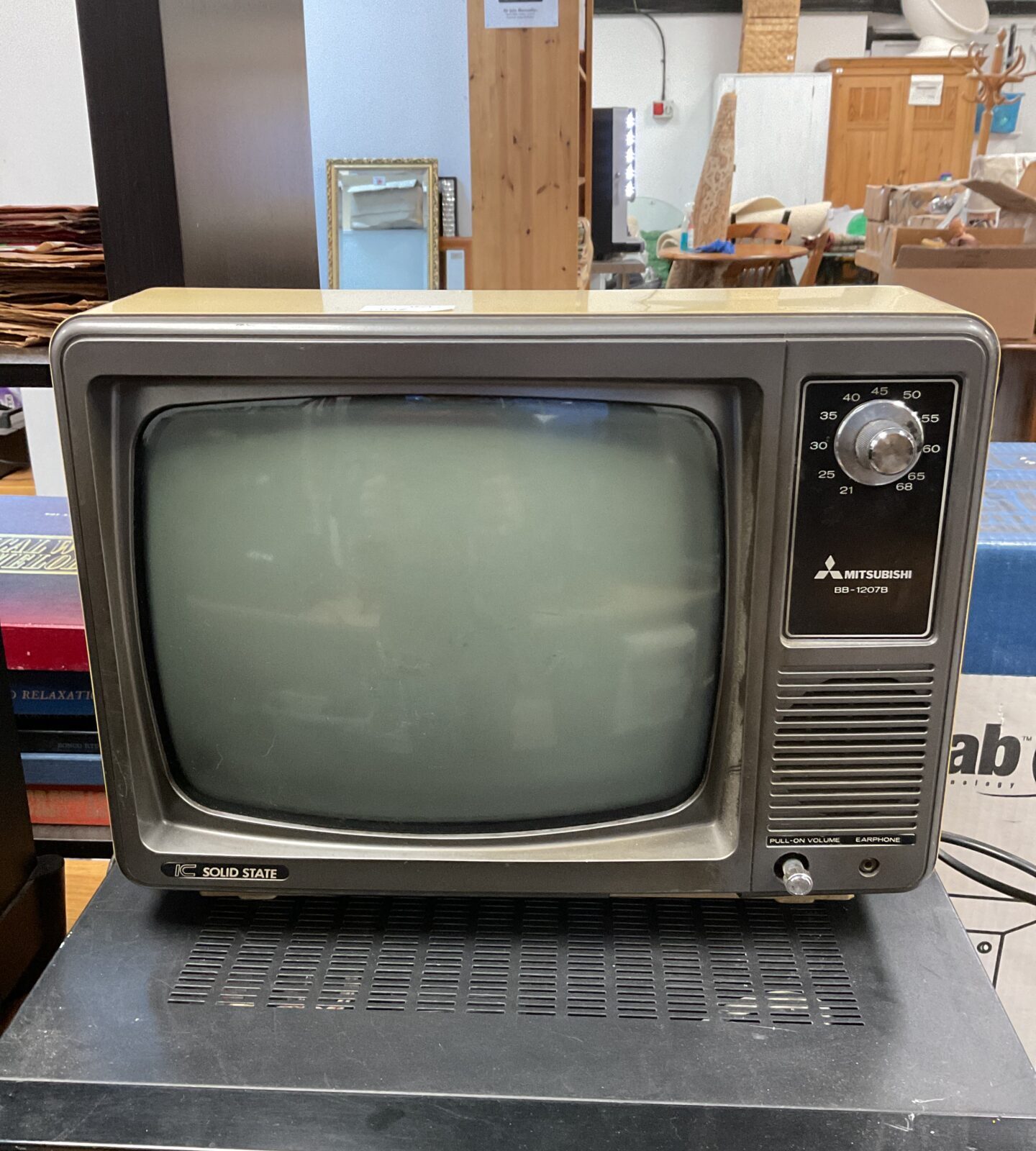 Retro mitsubishi bb-1207b ic solid state television