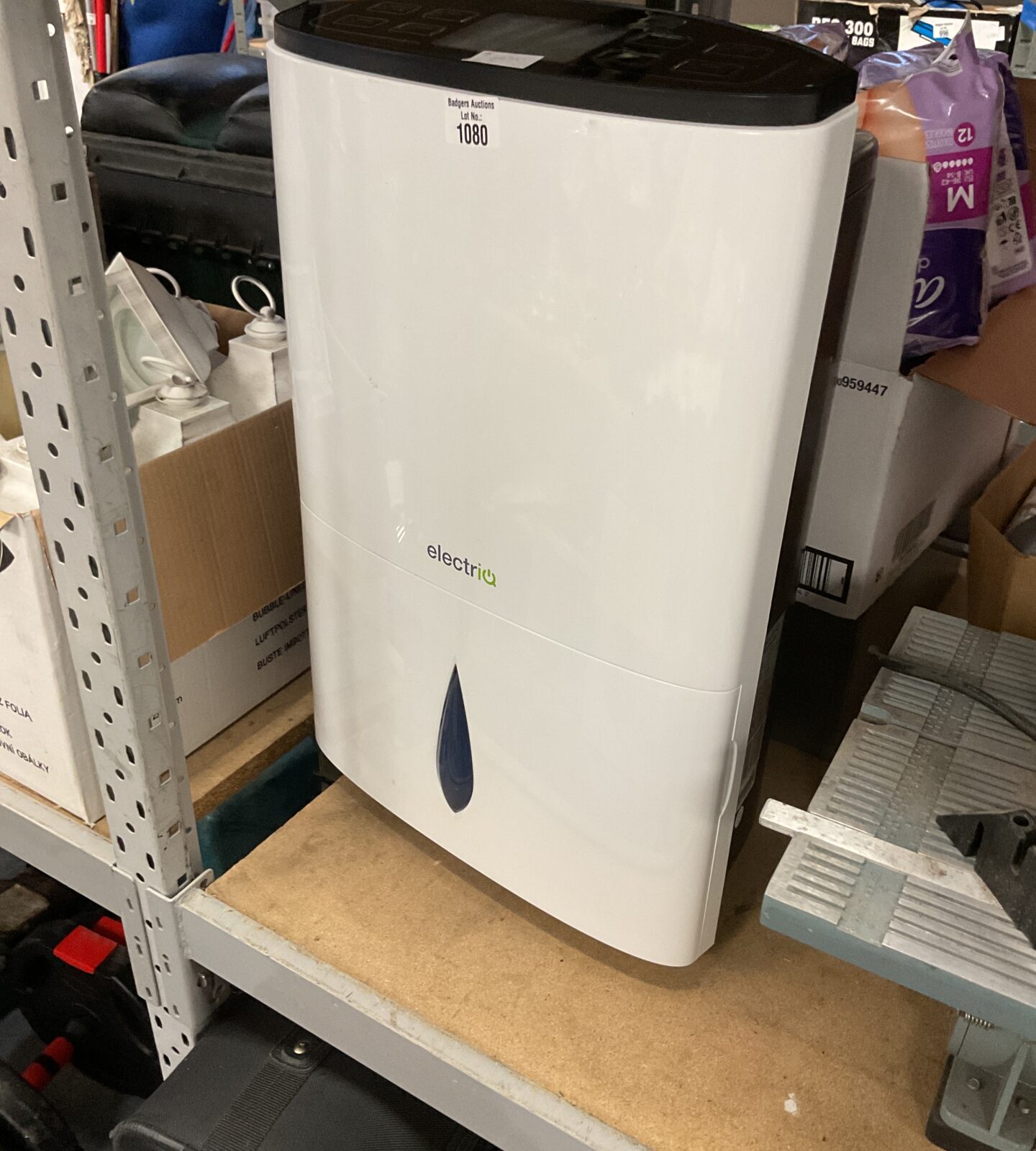 Electria dehumidifier