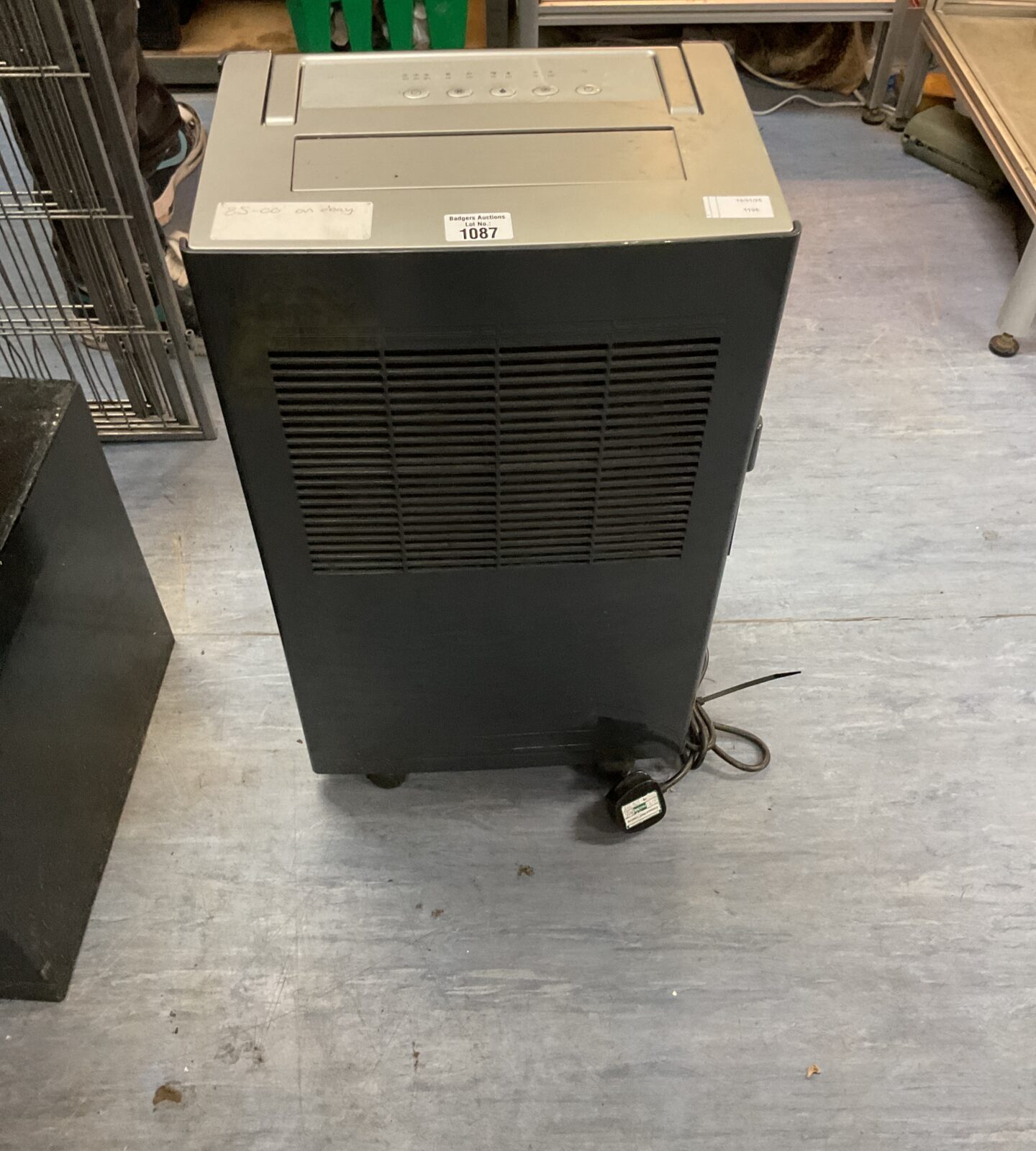 Challenge dehumidifier/ spot cooler