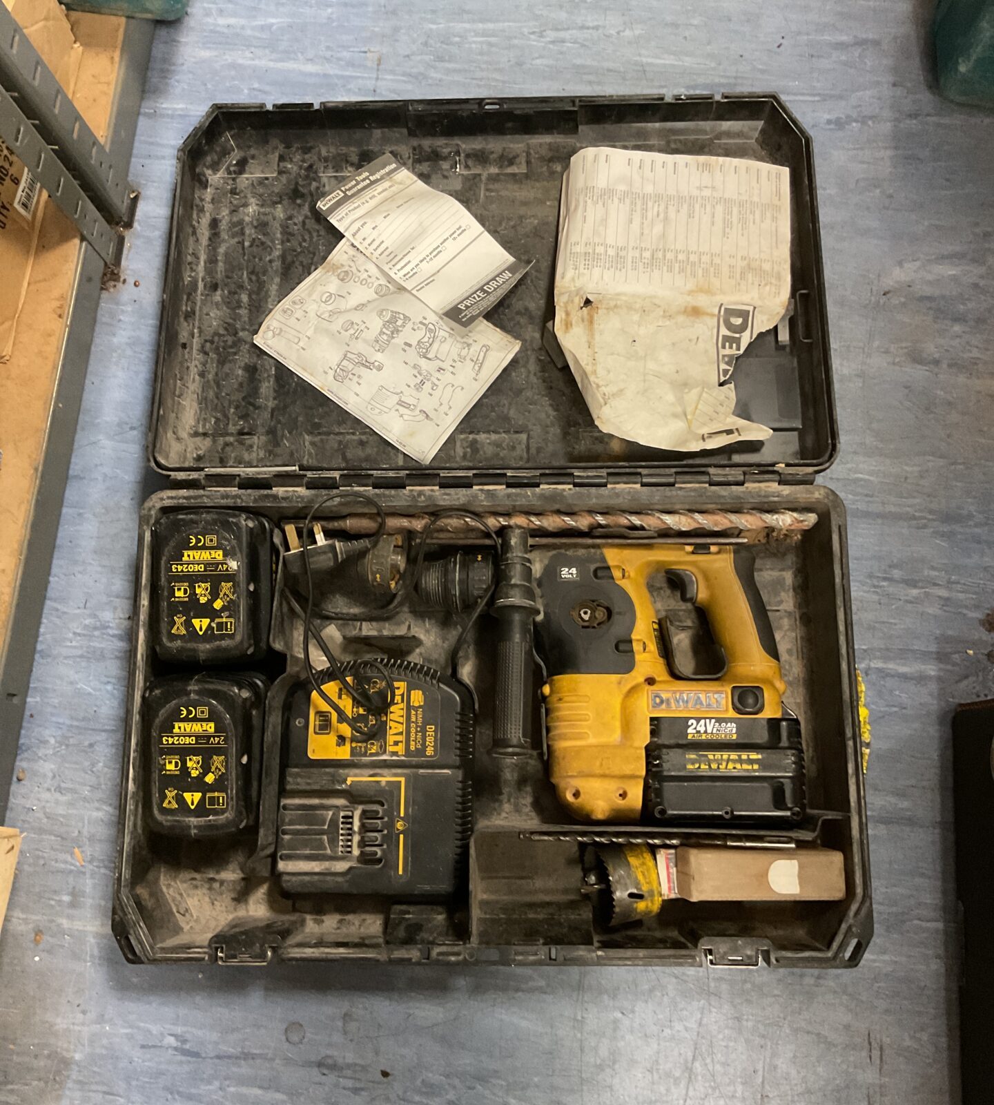 DeWalt Cordless Hammer Drill 24V with Batteries and charger, tested and working