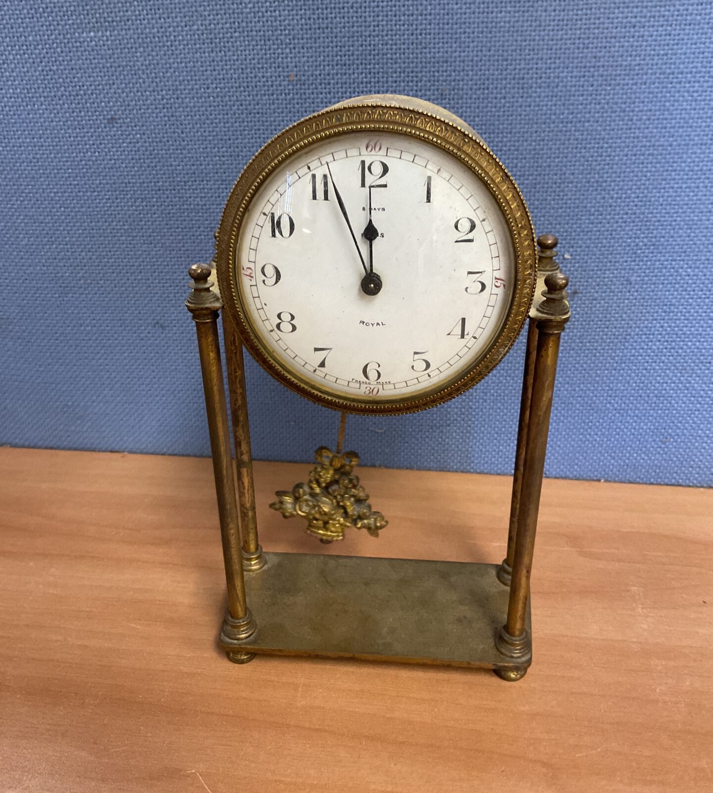 French Paris Royal barrel drum case on four support columns  8 Day Brass Mantle clock working