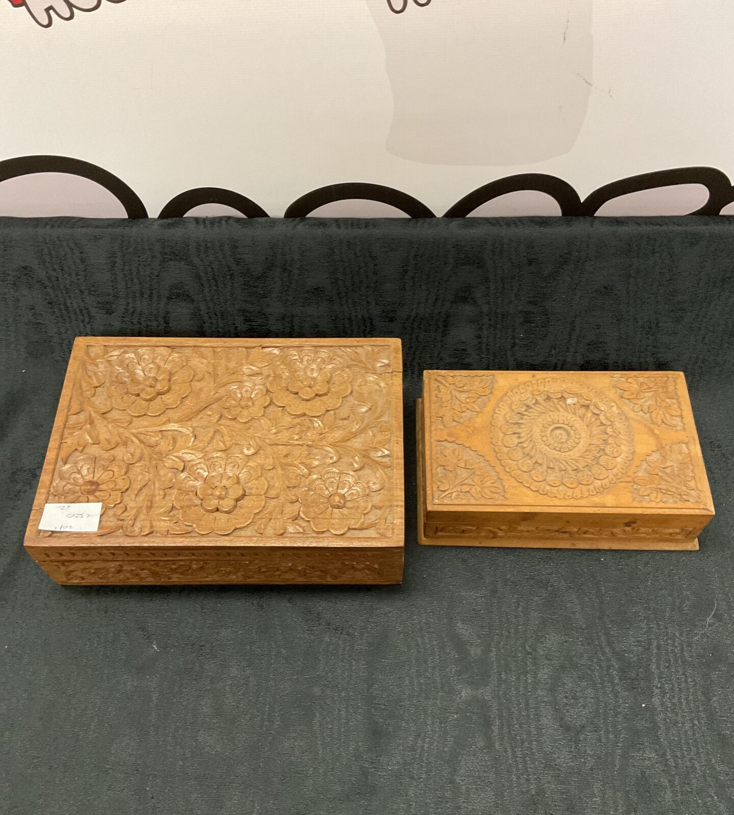 Two carved indian wooden boxes with chess pieces - Image 2