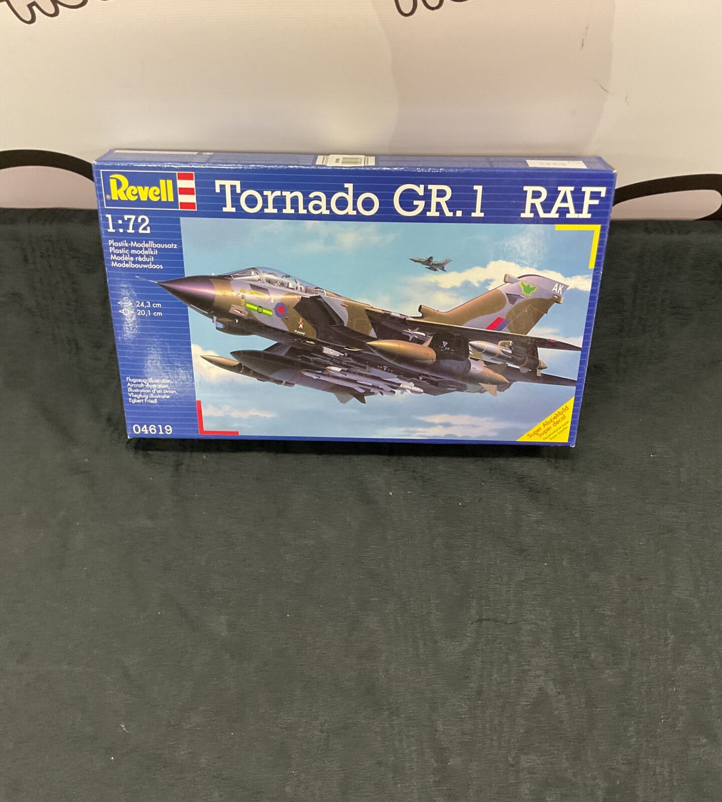 Revell tornado GR.1 RAF model kit