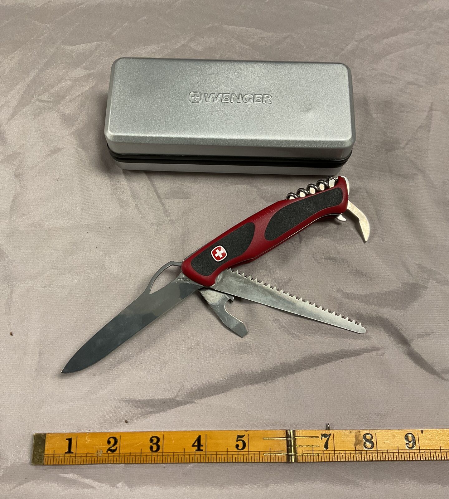 Wenger swiss army knife in box