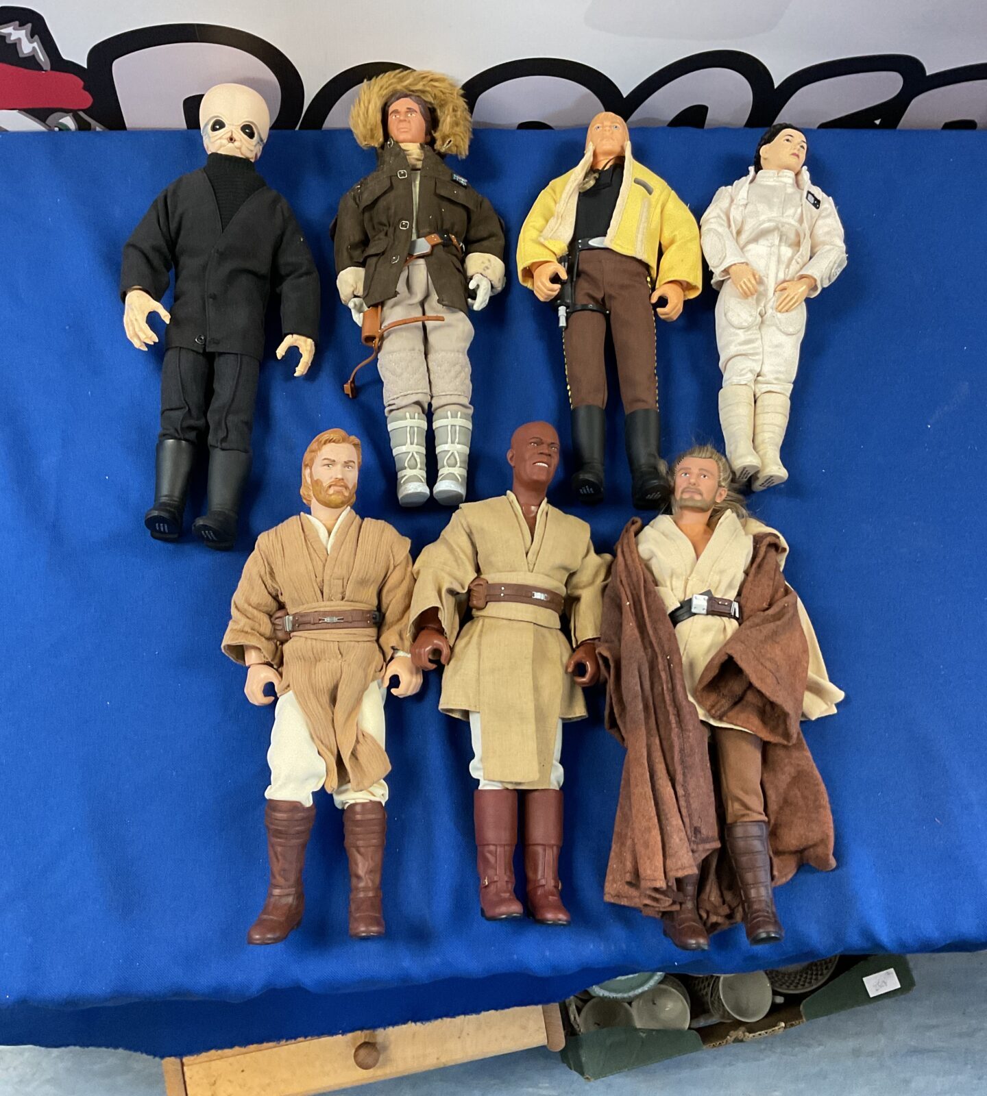 Seven Hasbro Star Wars figurines inc obi-wan, luke skywalker and mace windu