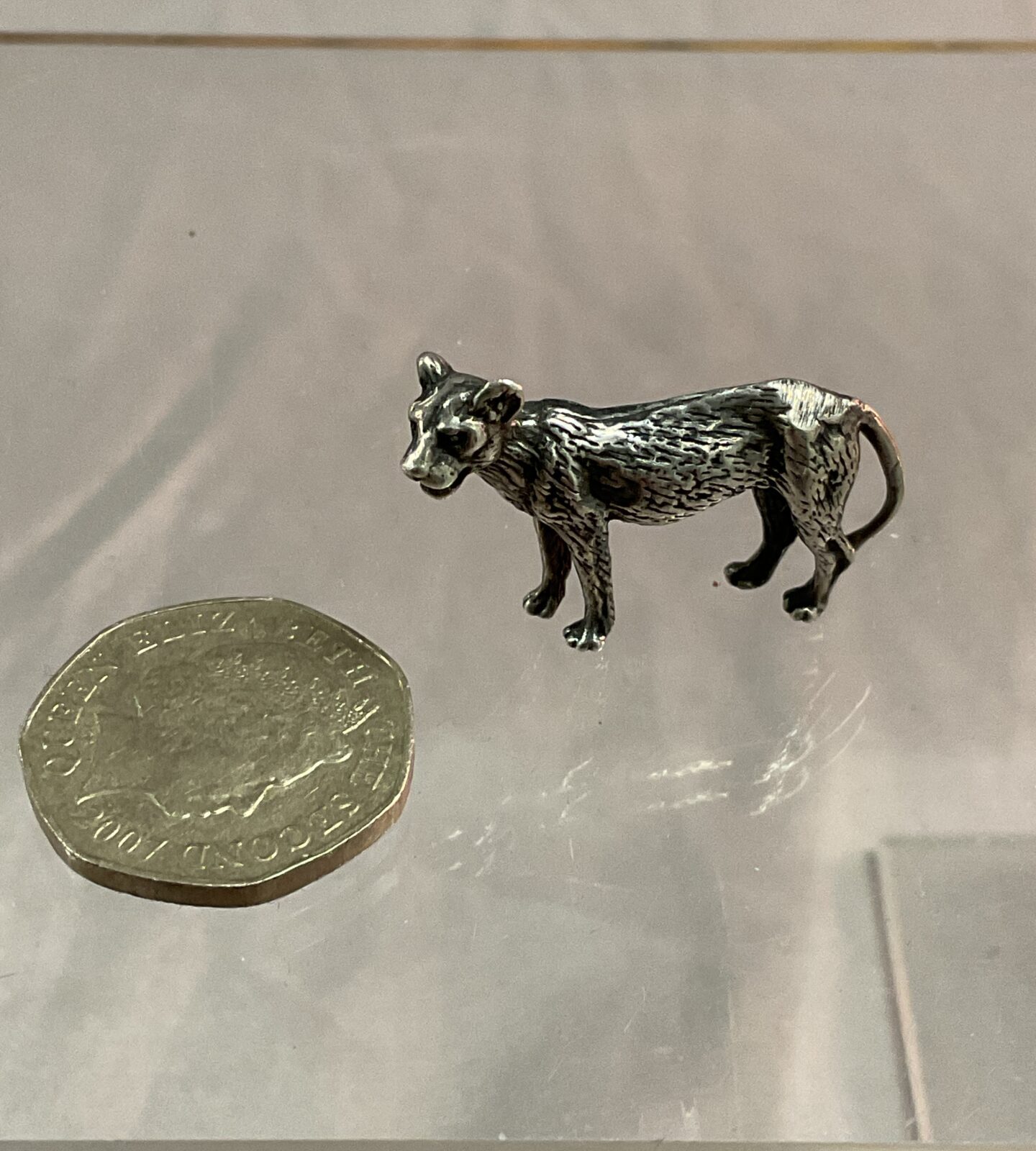 Hallmarked solid Silver Lioness Figure 7.98g