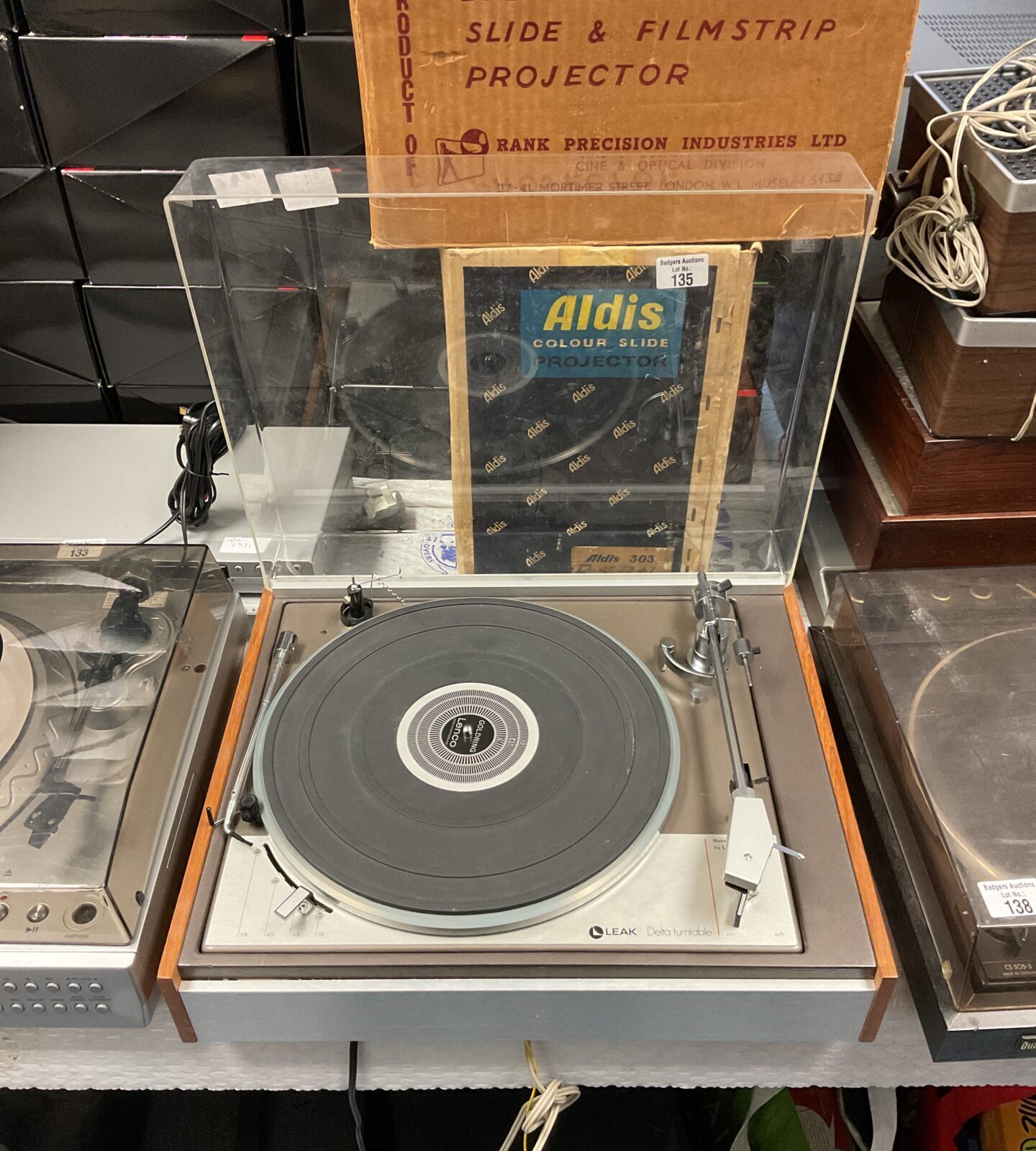 Leak delta turntable