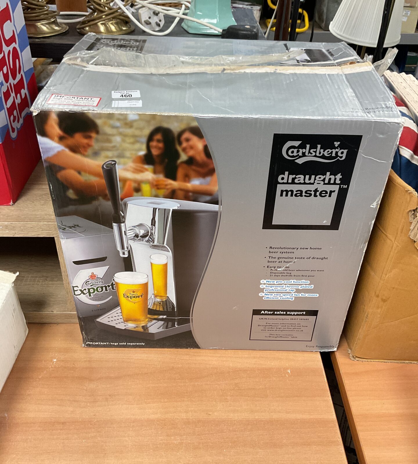 Carlsberg draught master home beer system appears new in box