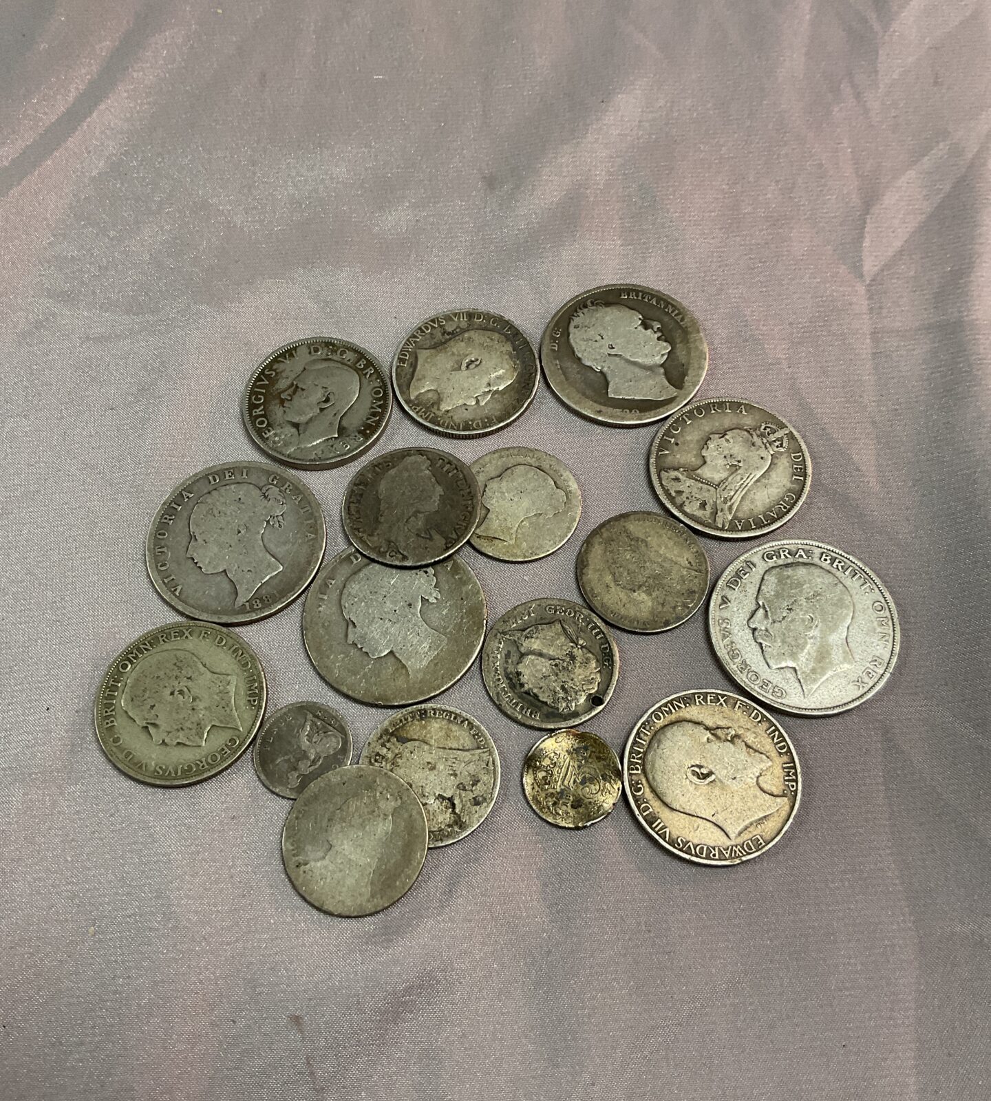 Quantity of silver British scrap coins 140g