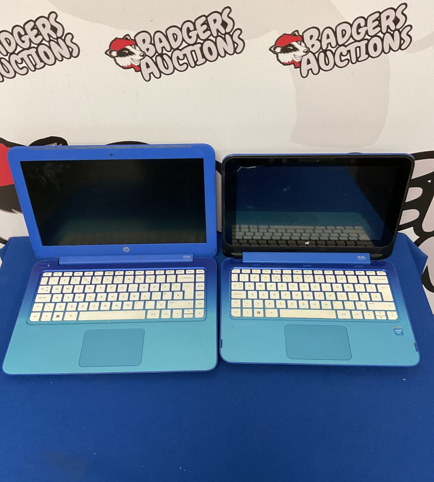 Two blue hp laptops (no chargers)