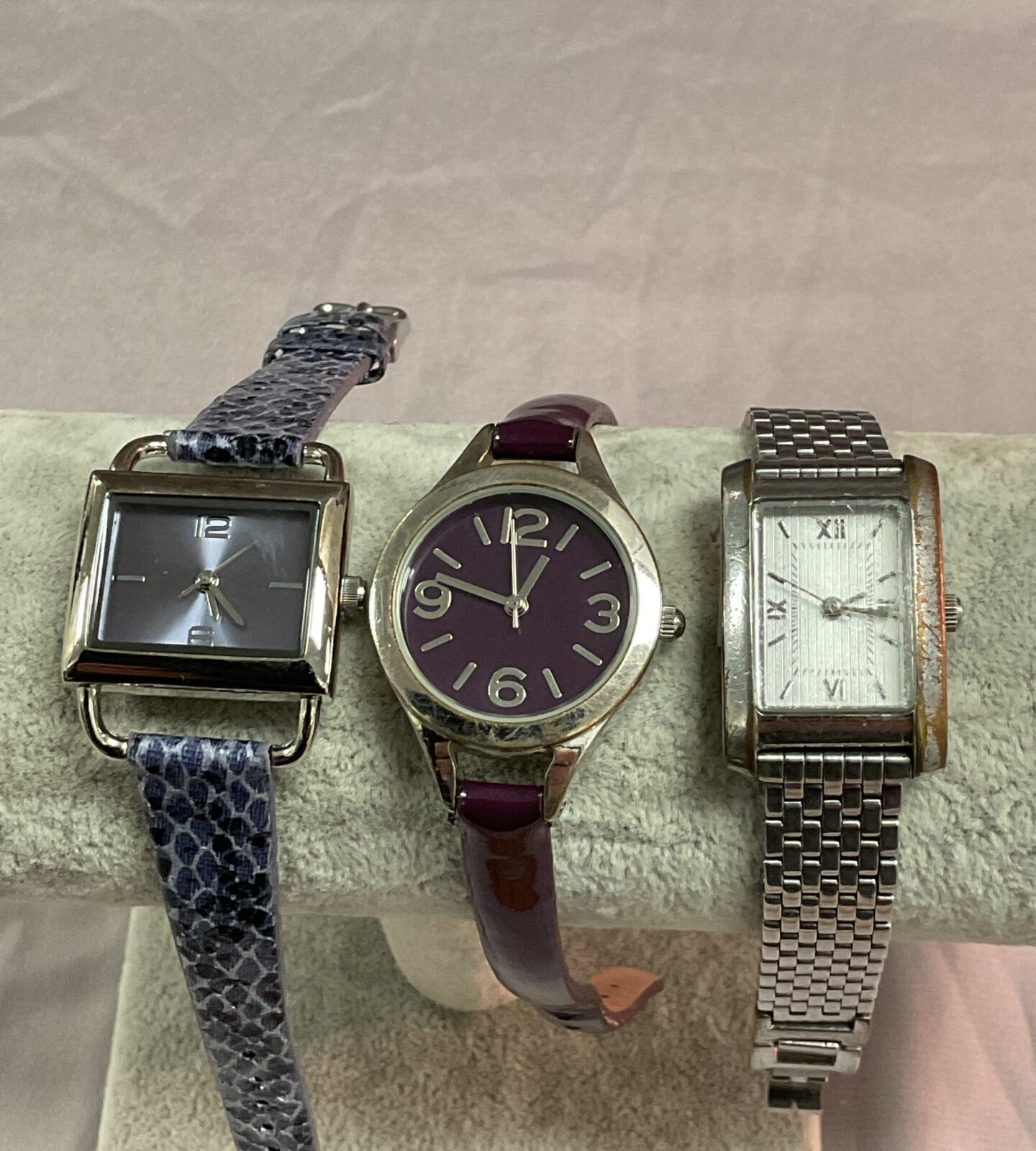 Three ladies Quartz wristwatches