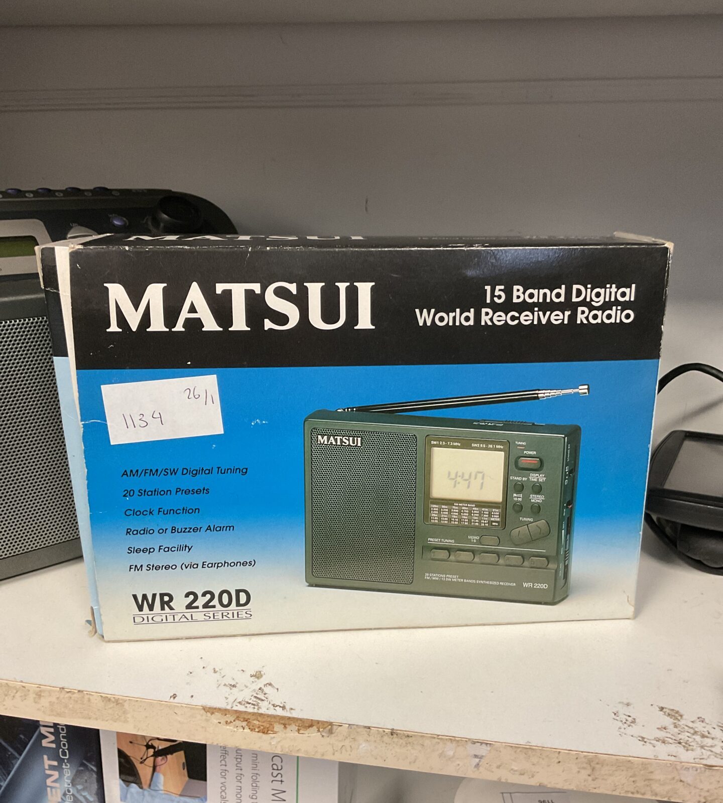 Matsui wr 220d 15 band digital world receiver radio