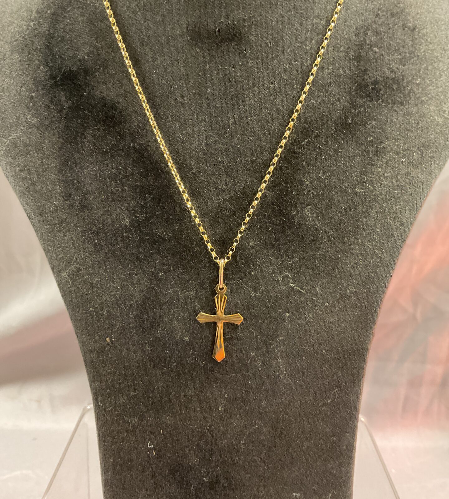 9ct gold crucifix pendant 16”necklace