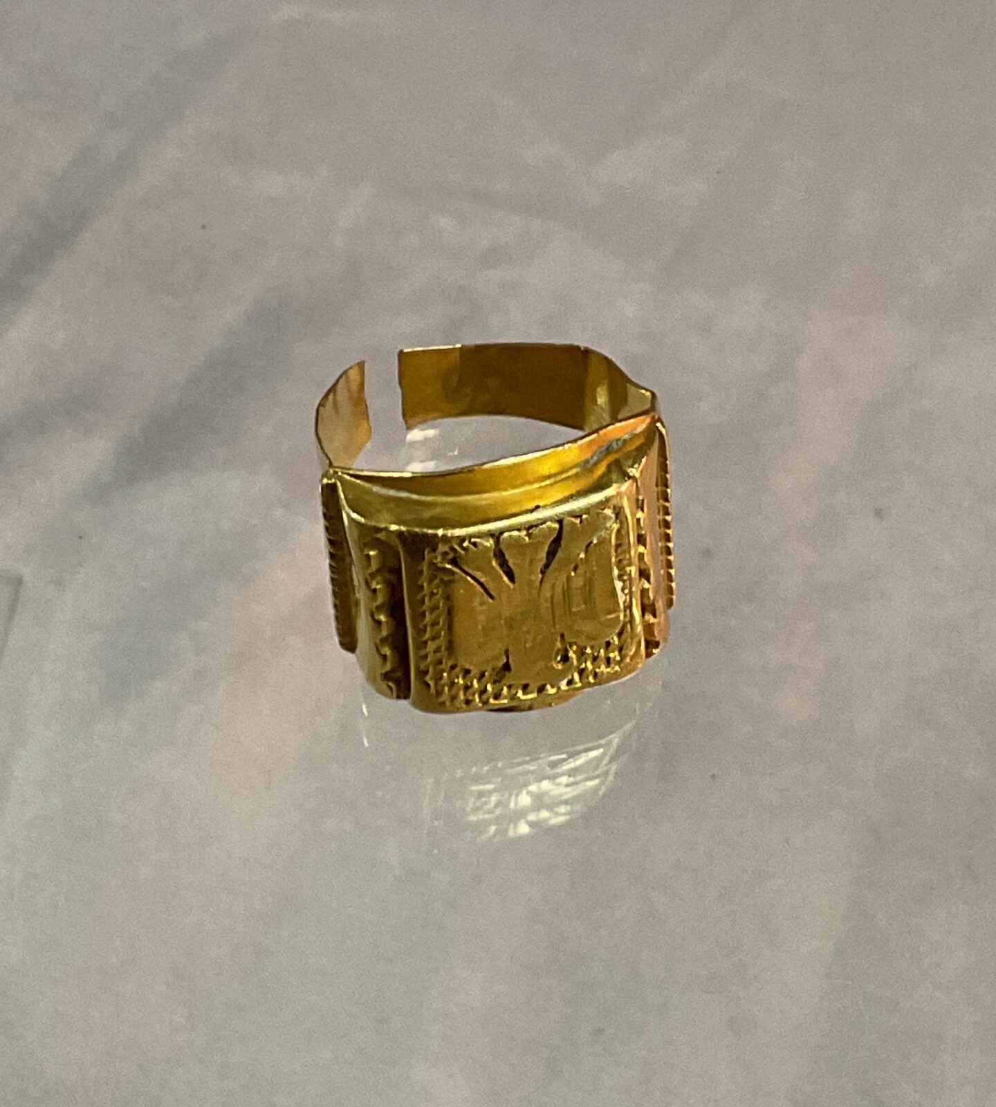 21K marked gold ring (scrap) 7.28g