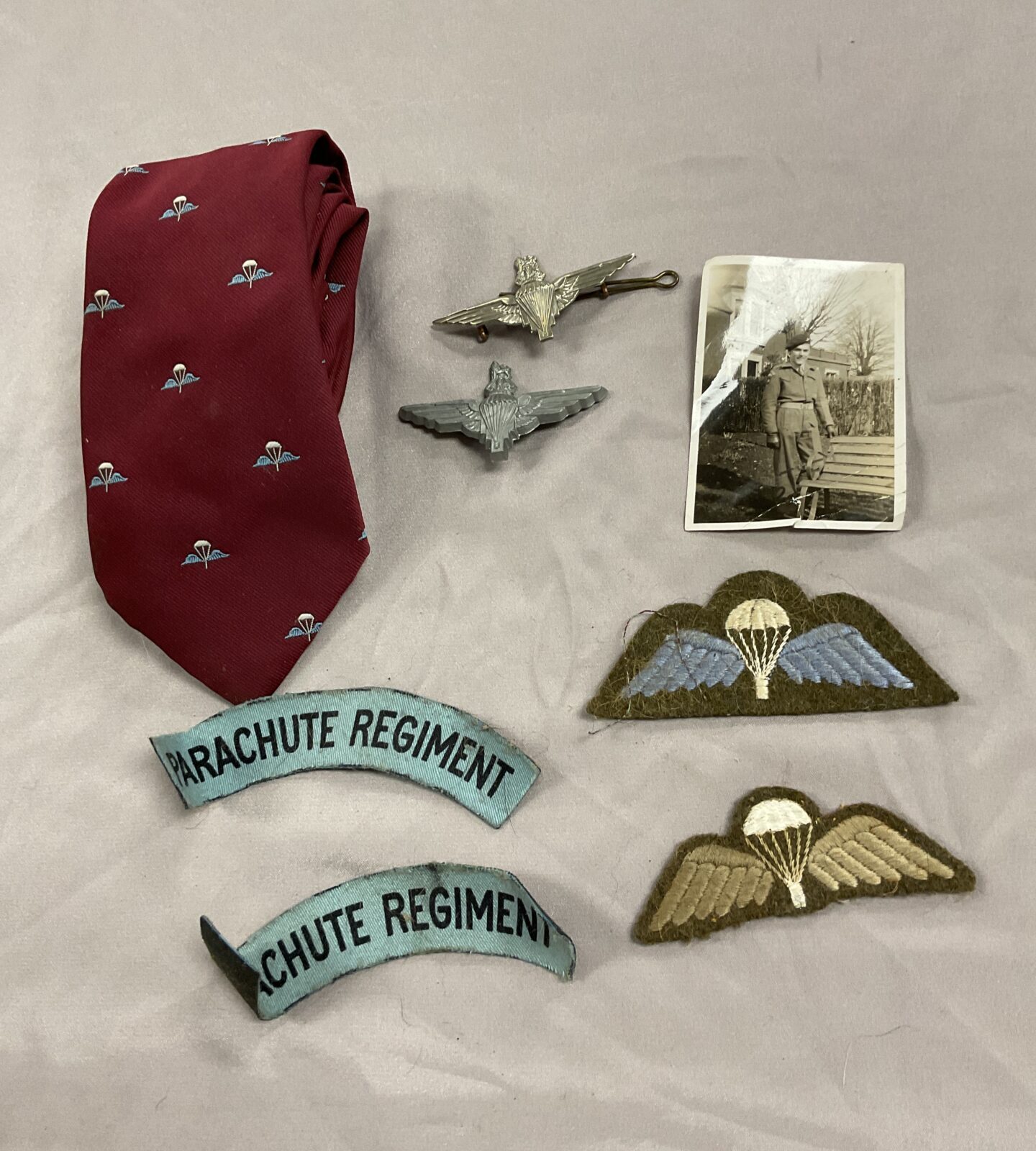 Collection of ww2 Parachute regiment badges and tie