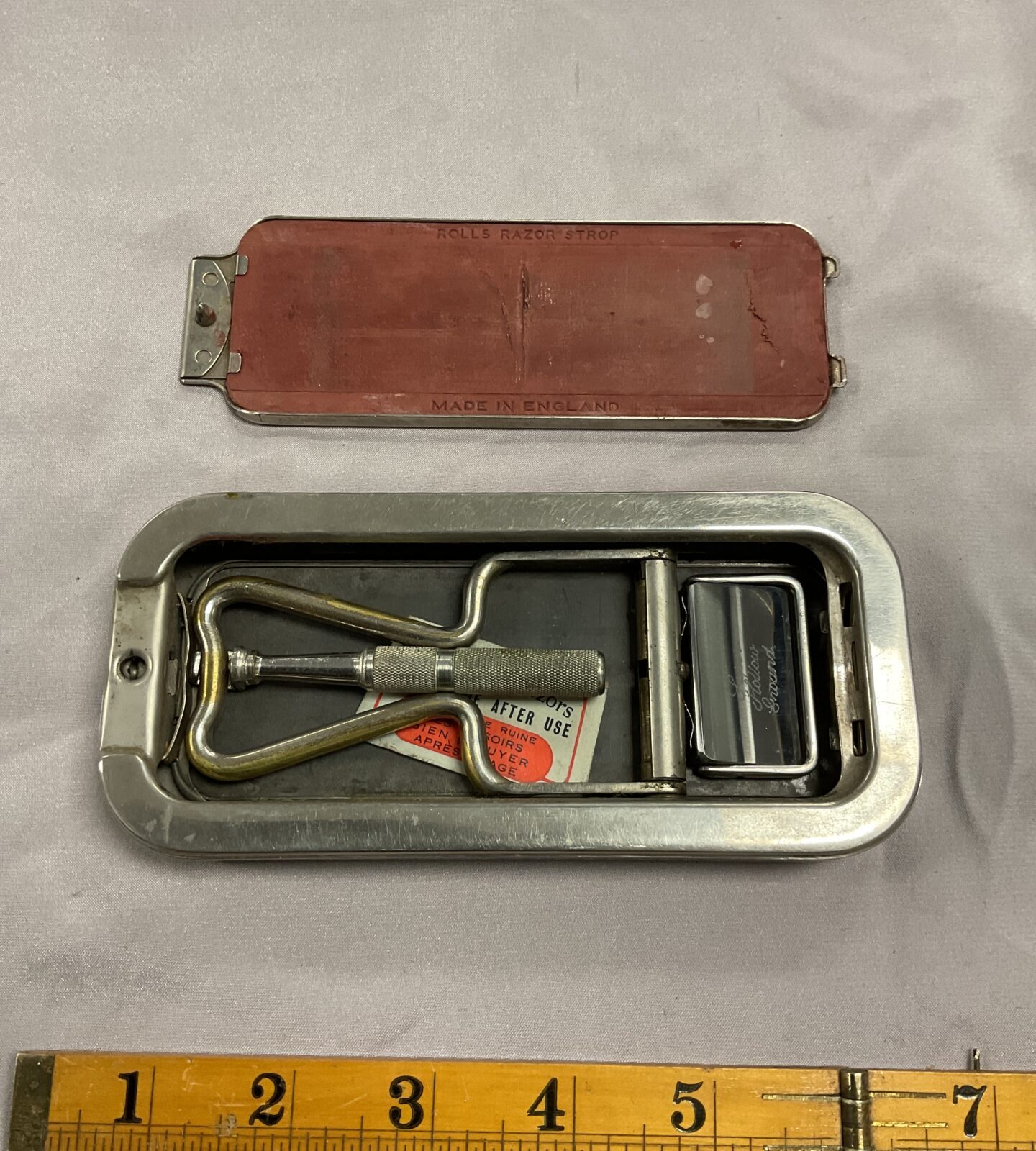 Vintage Rolls Razor