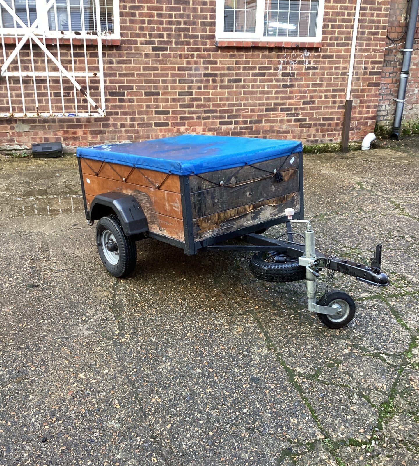 Small Trailer with cover and spare wheel