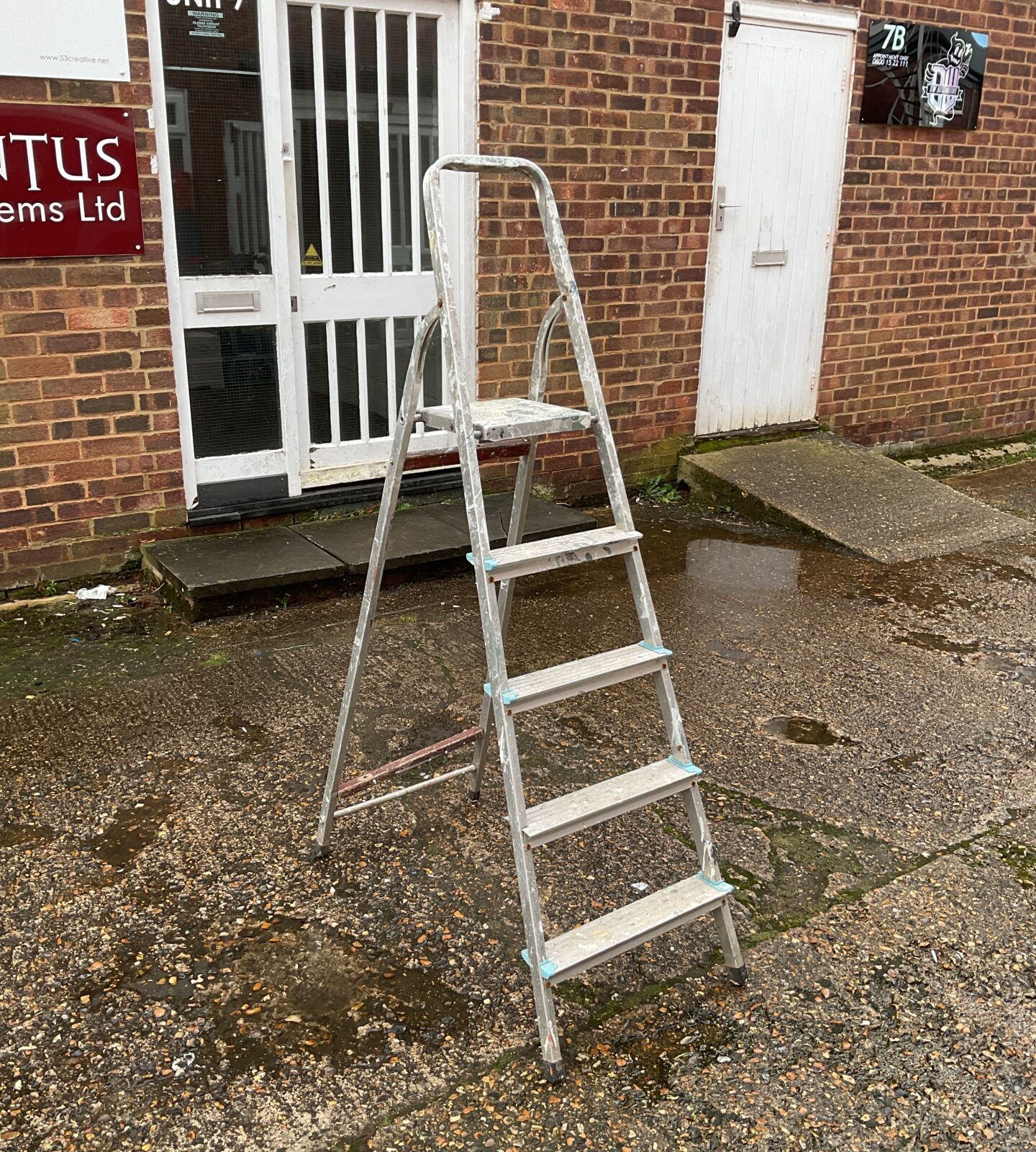 Aluminium 5 run step ladder