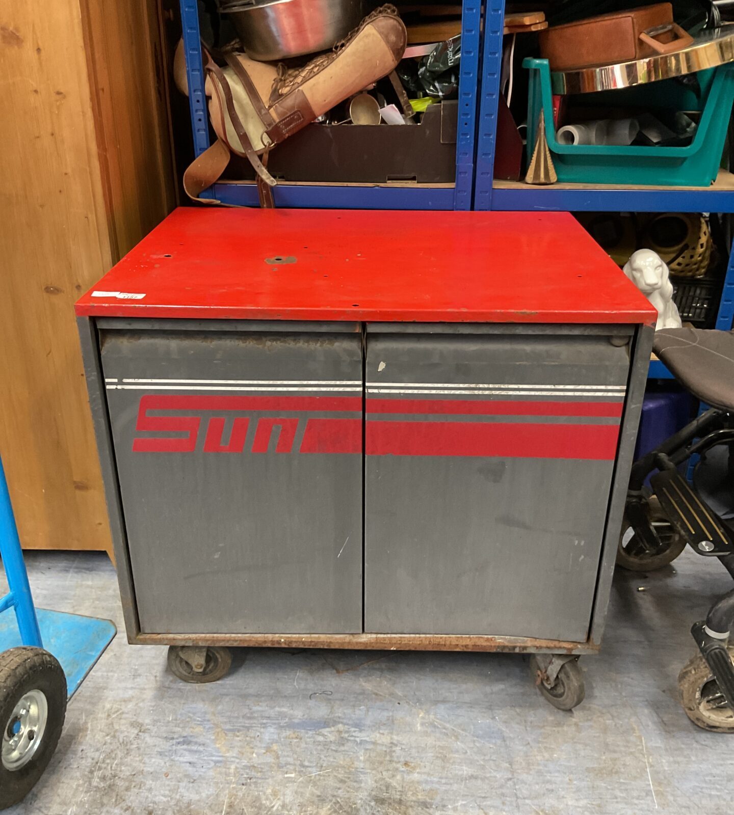 Sun mechanics metal tool cabinet