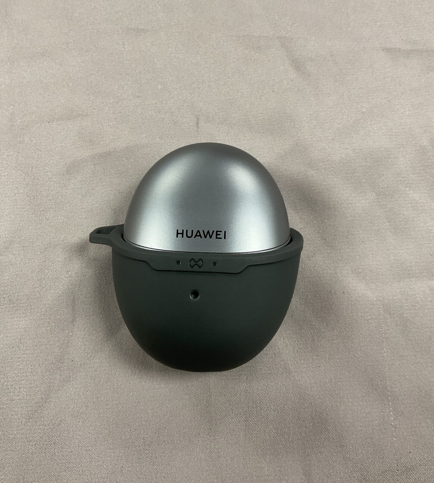 Pair of Huawei ear pods - Image 2