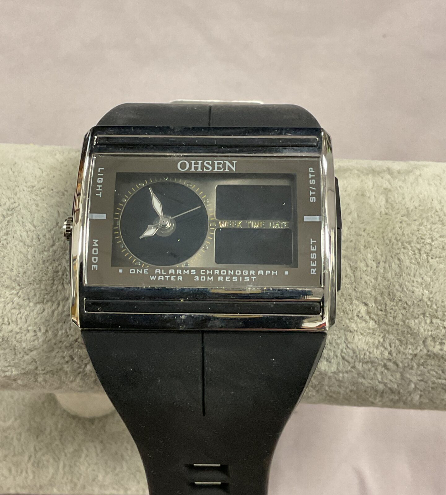 Olsen Quartz digital wristwatch new in package